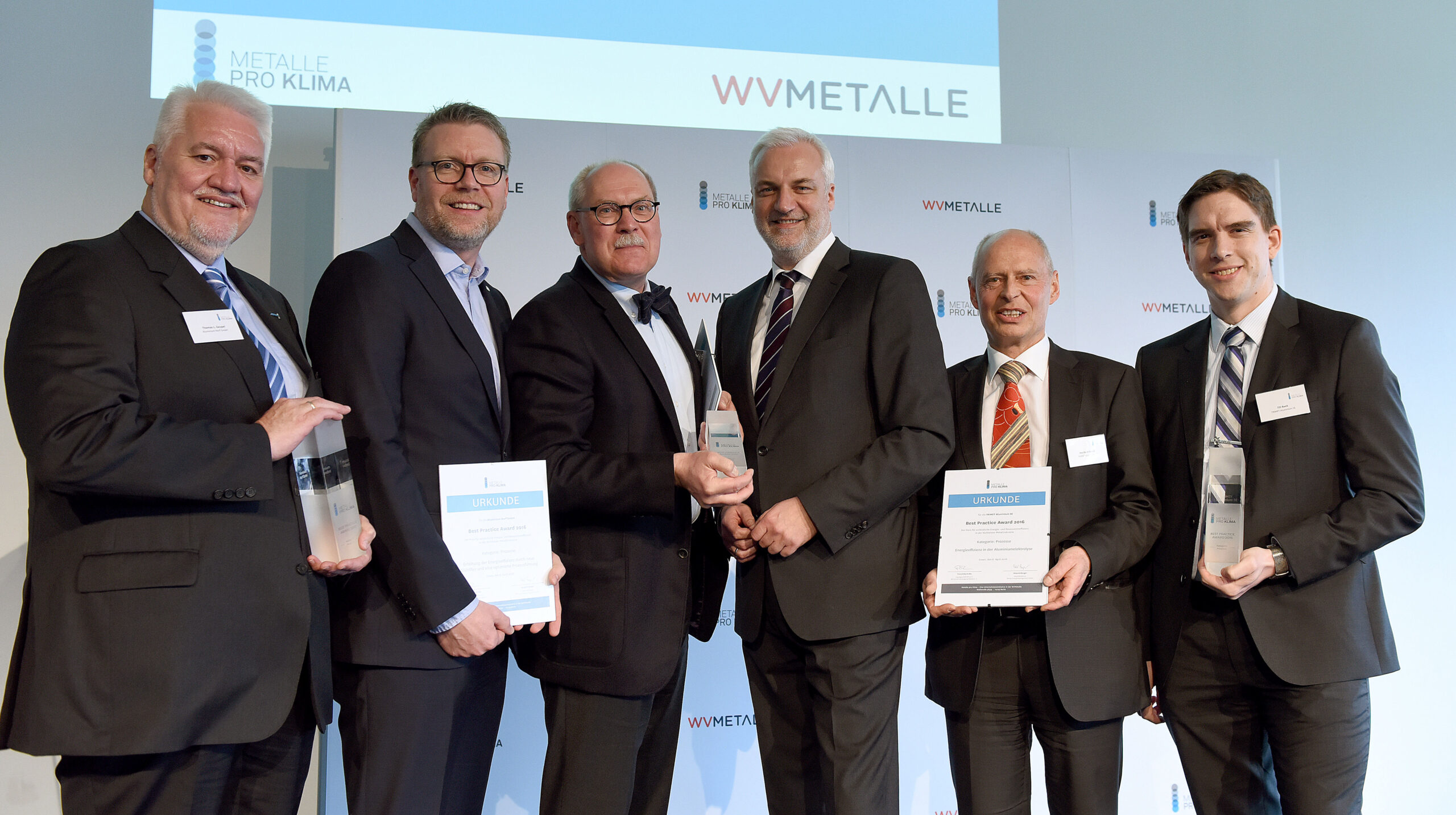 Preisverleihung „Best of Best Practice“ am Mittwoch (06.04.16) in Essen während der Verleihung des Preises „Best of Best Practice“ der Unternehmensinitiative Metalle pro Klima für vorbildliche Energie- und Ressourceneffizienz in der Nichteisen-Metallindustrie.
Foto: Volker Hartmann/Metalle pro Klima