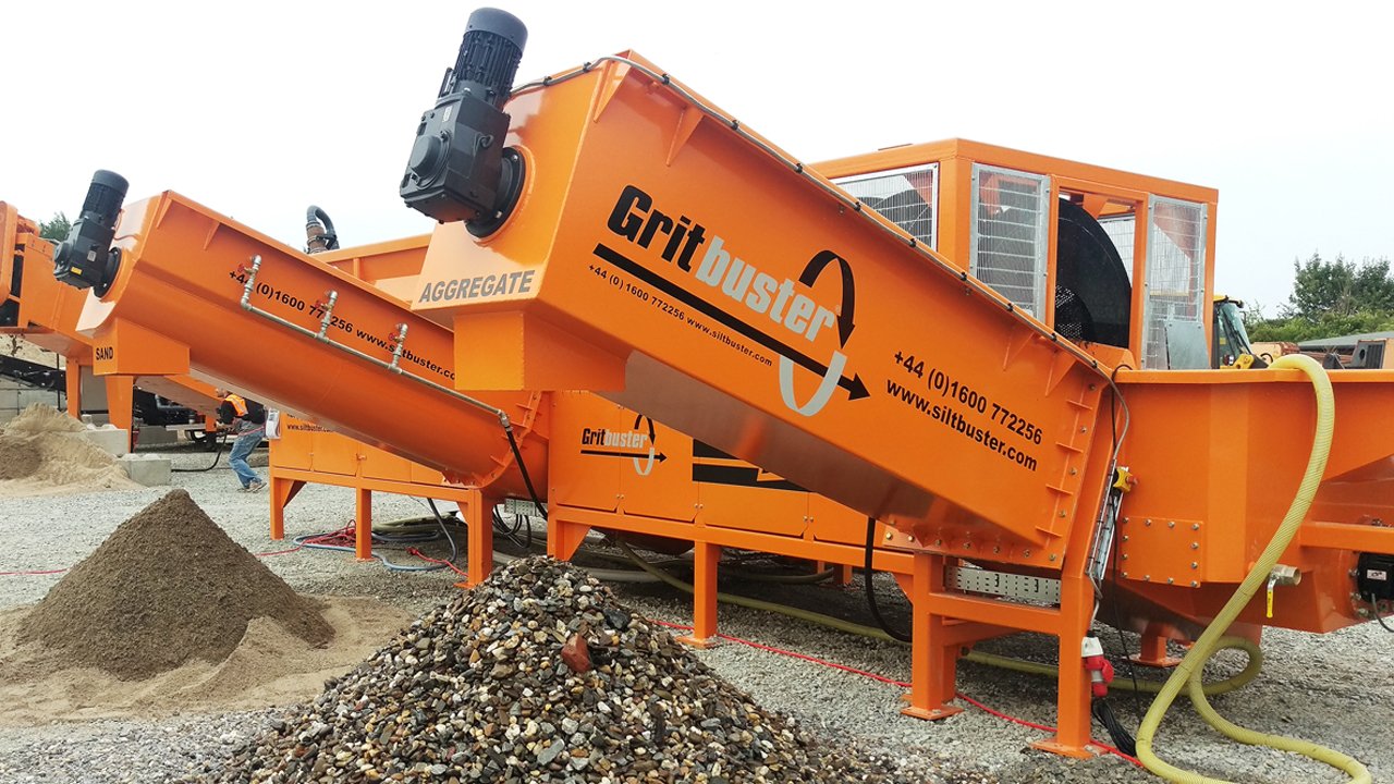 Trennen, waschen, wiedergewinnen: Die neue Lösung für die Nass-Separation des Full-Liners Doppstadt und des Wasseraufbereitungsspezialisten Siltbuster, heißt Gritbuster.