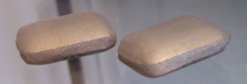 Nickel Briketts aus Botswana Source: German Wikipedia, original upload 16. Okt 2004 by Stahlkocher (selfmade). This file is licensed under the Creative Commons Attribution-Share Alike 3.0 Unported license.