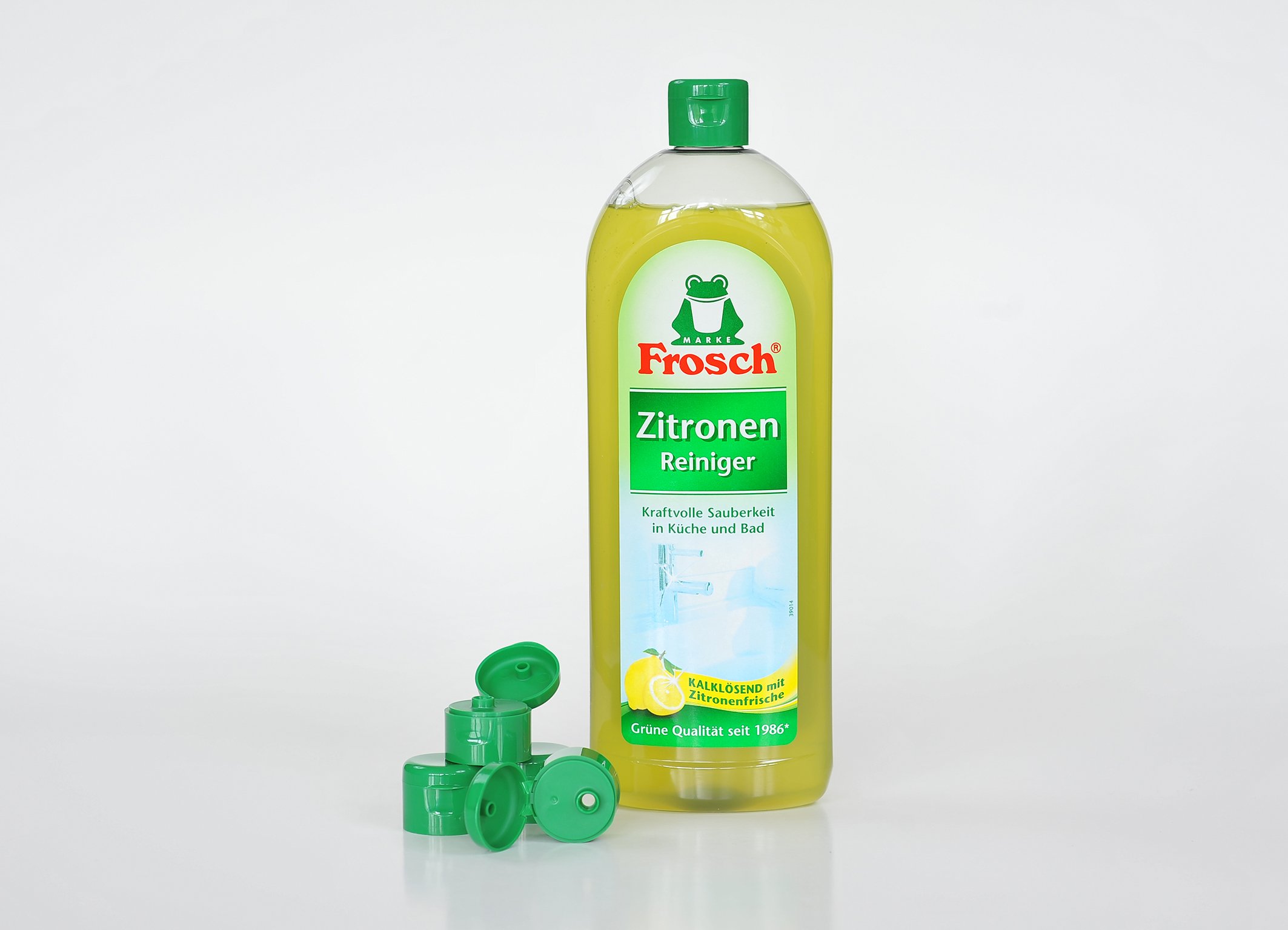 Nachhaltige Verschlüsse für den Frosch: Für die Entwicklung von Klappscharnier-Verschlüssen aus 100 Prozent Polypropylen-Rezyklat aus dem Gelben Sack erhält die Rezyklat-Initiative den diesjährigen Deutschen Verpackungspreis in der Kategorie „Neues Material“. (Foto: Werner & Mertz)