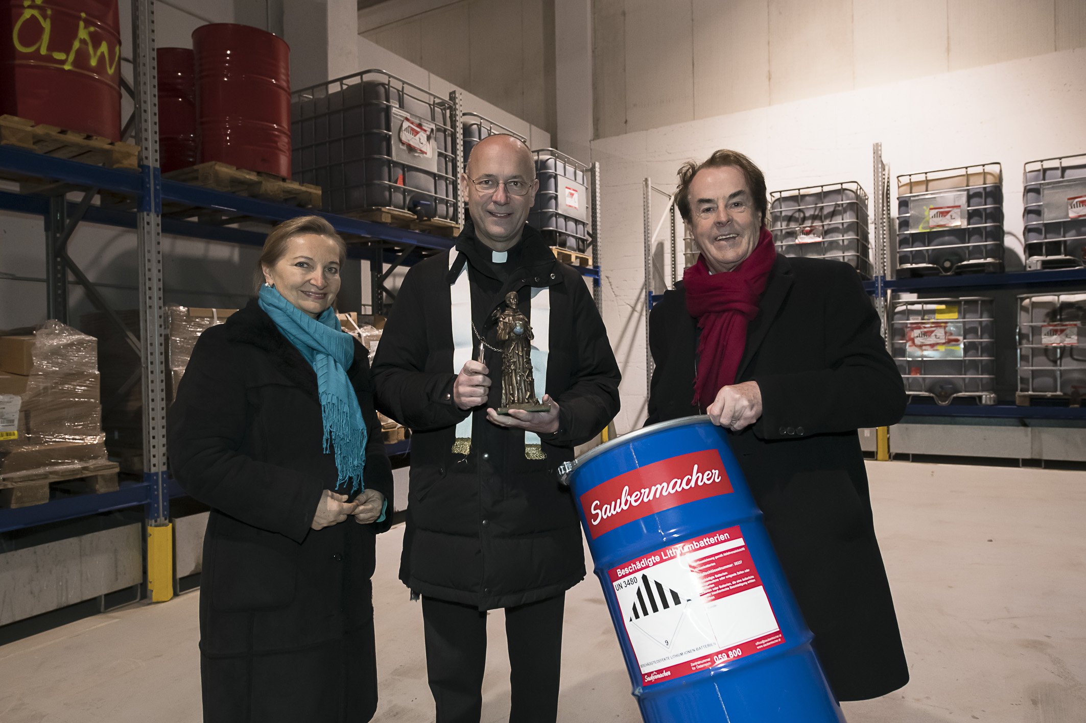 Bild zeigt vl: Frau Mag. Ulrike Rabmer-Koller(Vizepräsidentin WKO Österreich );Dompfarrer Toni Faber; Kr Hans Roth(Saubermacher) Bild: pixelmaker.at