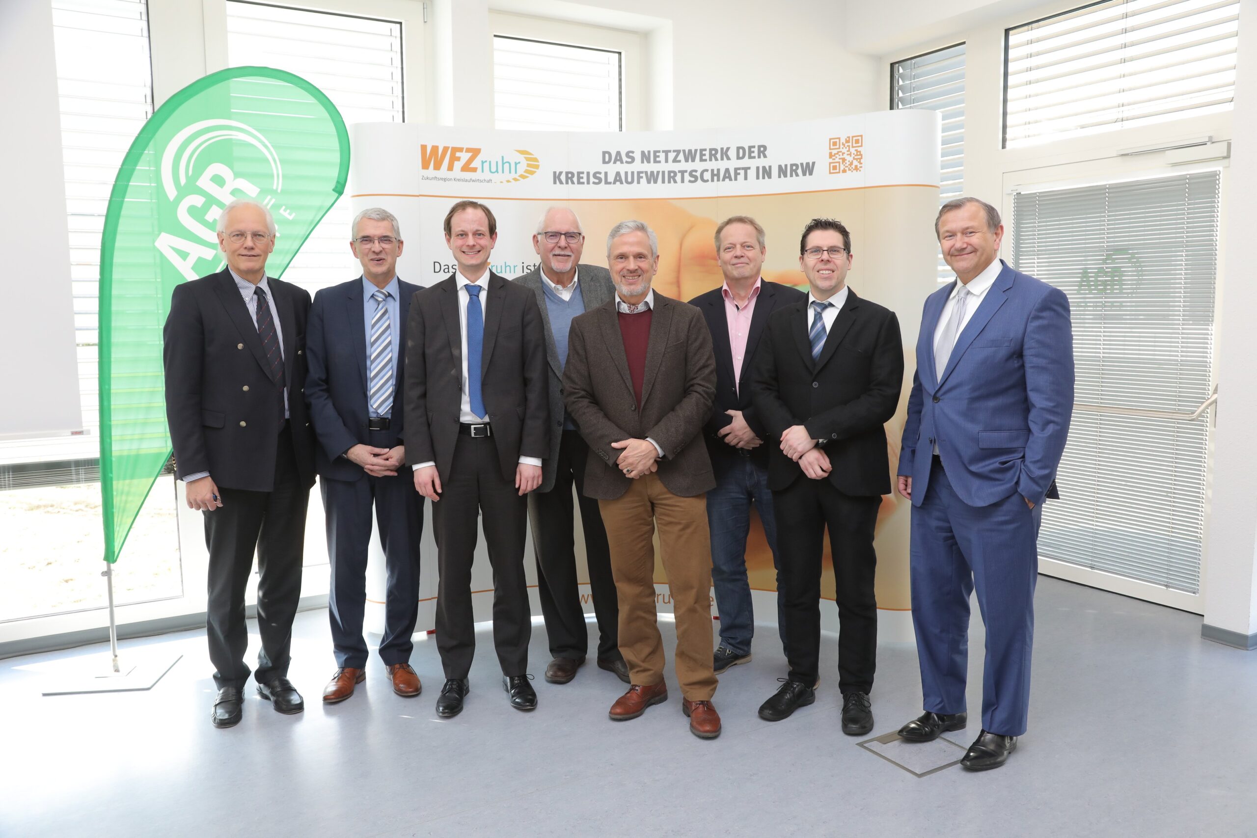 Gastgeber und Referenten beim WFZ-Workshop in Herten: AGR-Geschäftsführer Joachim Ronge, Andreas Freund, Dr. René Schmelting, Rolf Mross (WFZruhr), Dr. Hildebrand von Hundt (WFZruhr), Dr. Dirk Textor, Dr. Markus Hiebel und AGR-Geschäftsführer Stephan Kaiser (v.l.n.r.).