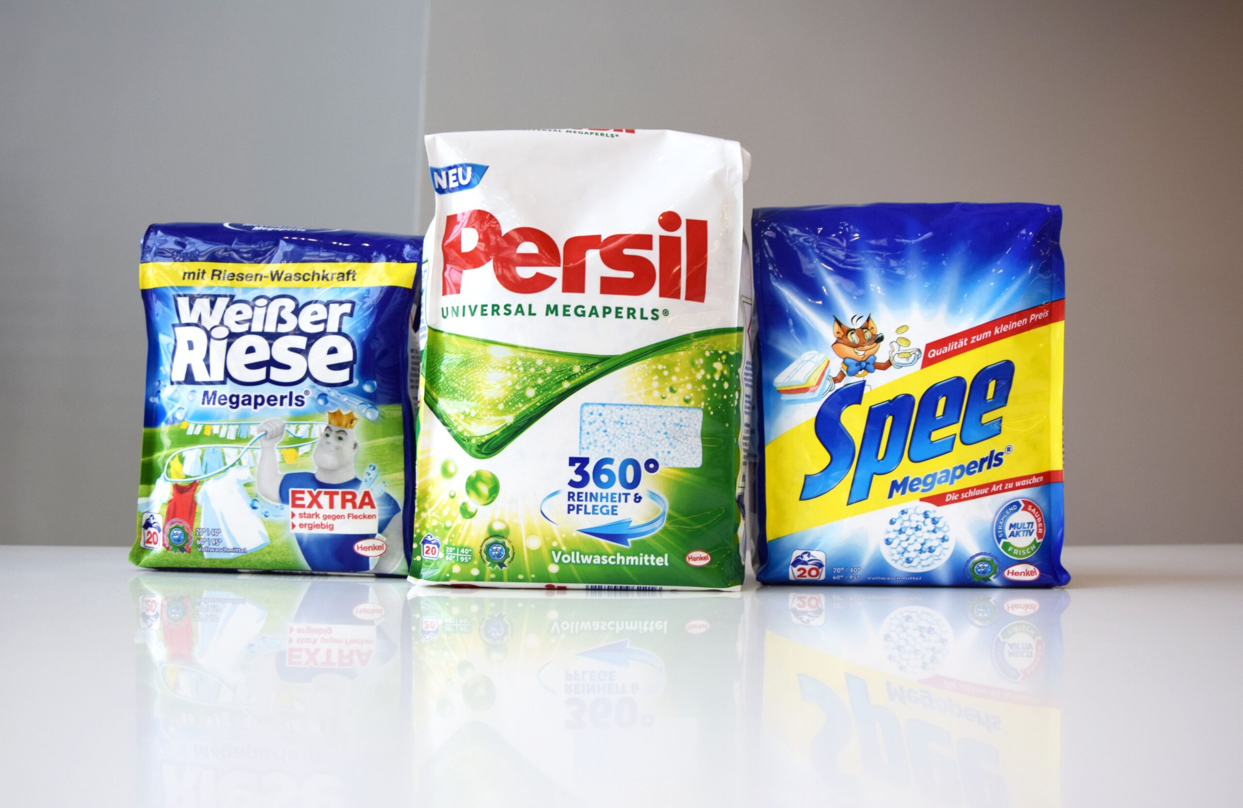Henkel erweitert den Einsatz von Regranulat in der flexible Verpackung seiner Waschmittel.
(Foto: Mondi, PR088)
