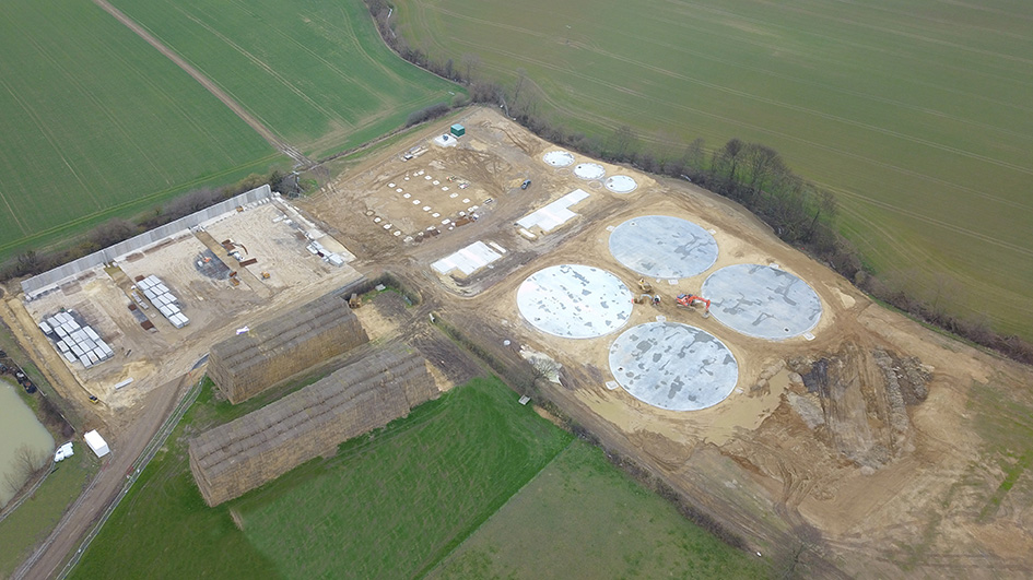 Der deutsche Biogasanlagenhersteller Weltec Biopower hat im Winter 2019 in Pontefract, in der englischen Grafschaft West Yorkshire, mit dem Bau einer Biomethananlage begonnen. Auftraggeber und Betreiber ist Lanes Farm Energy.