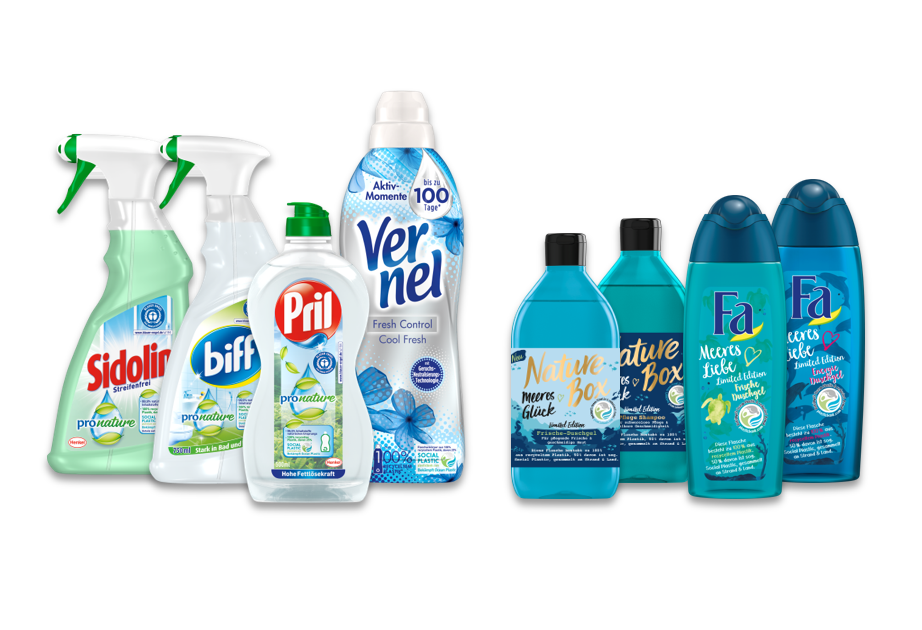 Die Flaschen dieser Kosmetikprodukte und Wasch- und Reinigungsmittel bestehen zu 100 Prozent aus Altplastik – davon bis zu 50 Prozent Social Plastic. Foto: Henkel