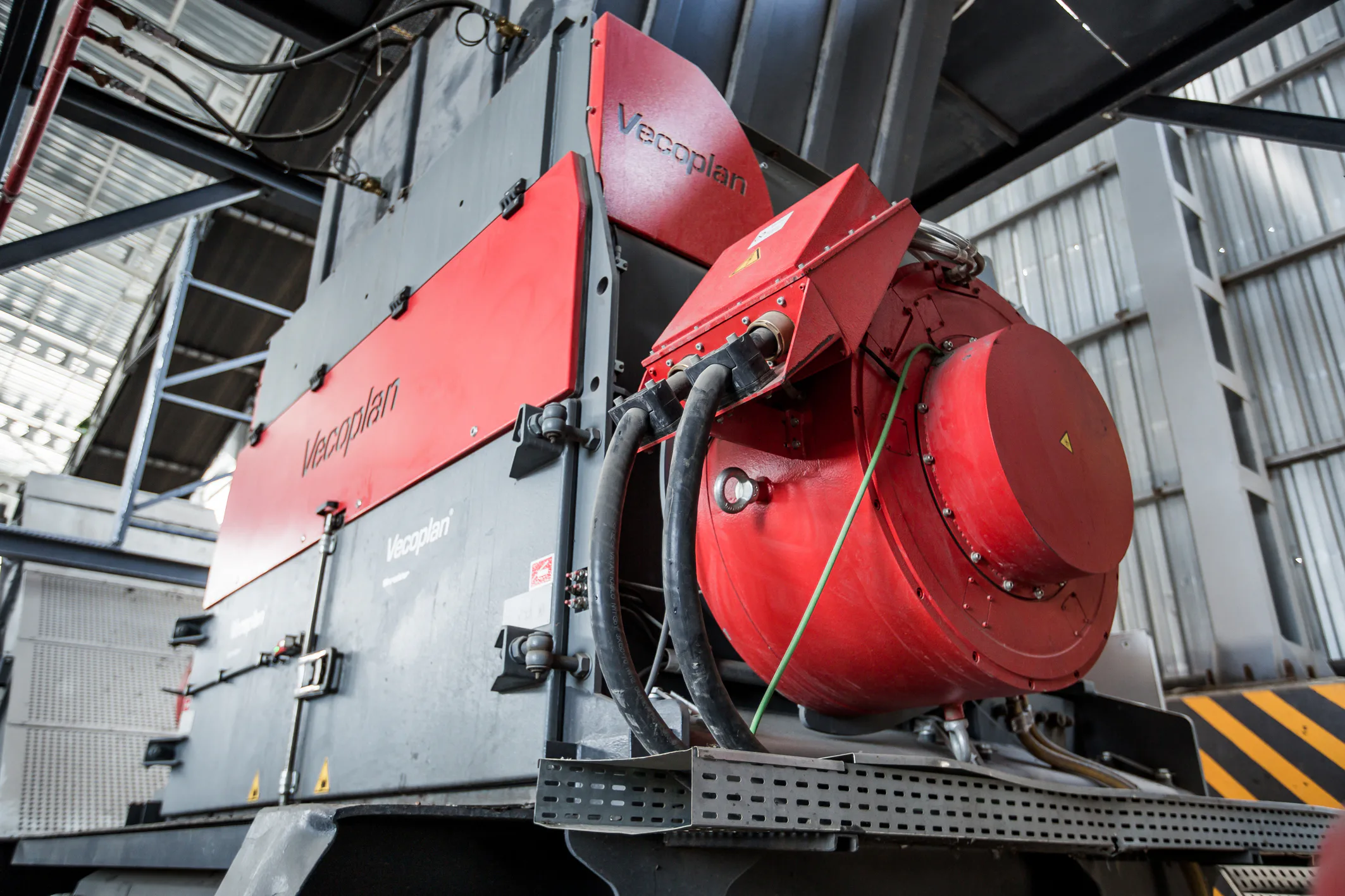 Die Baureihe VEZ 2500 überzeugt durch konstant hohen Durchsatz bei homogener Output-Qualität. (Foto: Vecoplan AG)