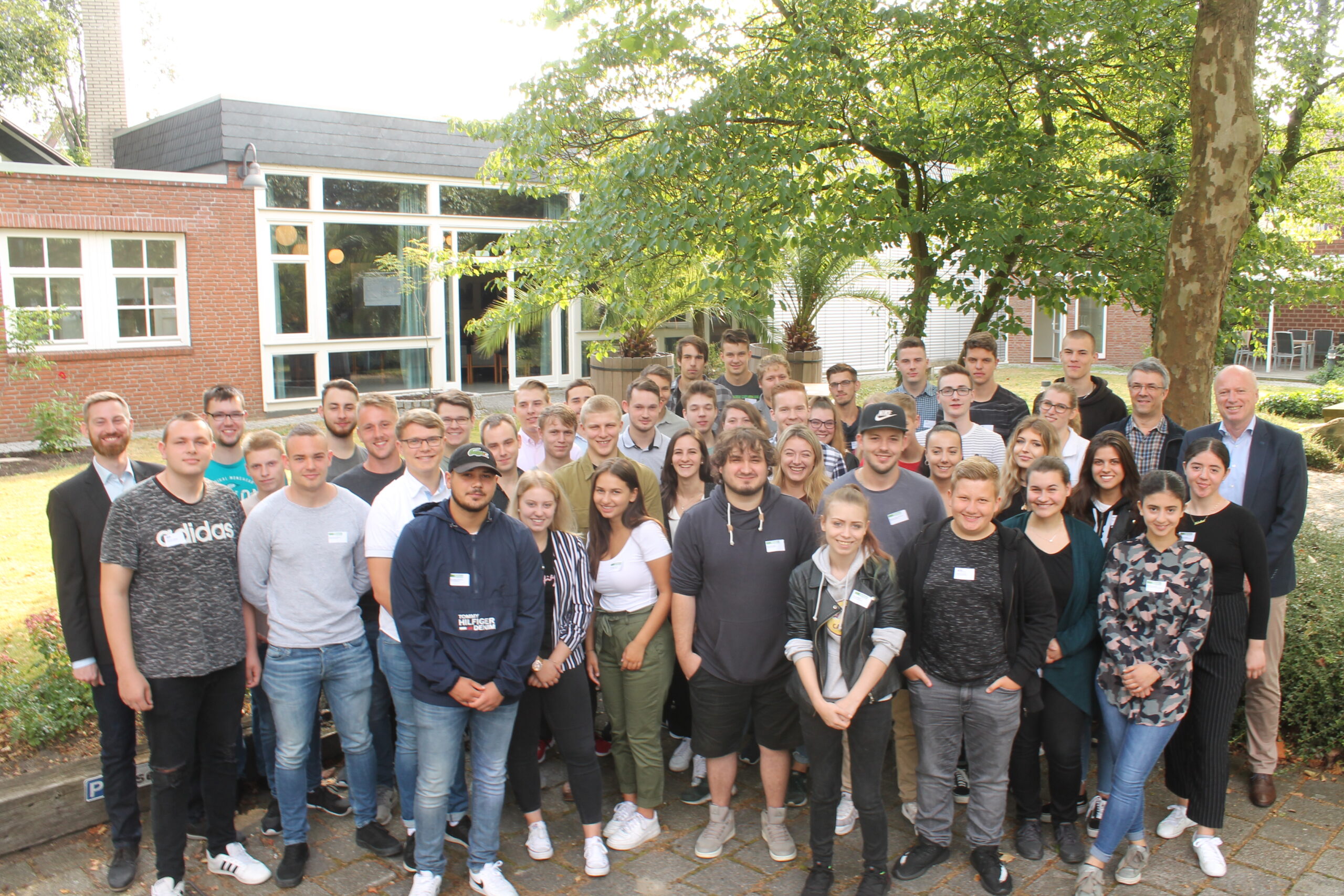 Traditioneller Azubitag: 47 junge Menschen beginnen bei Nehlsen ihre Ausbildung. Bild: Nehlsen GmbH & Co. KK