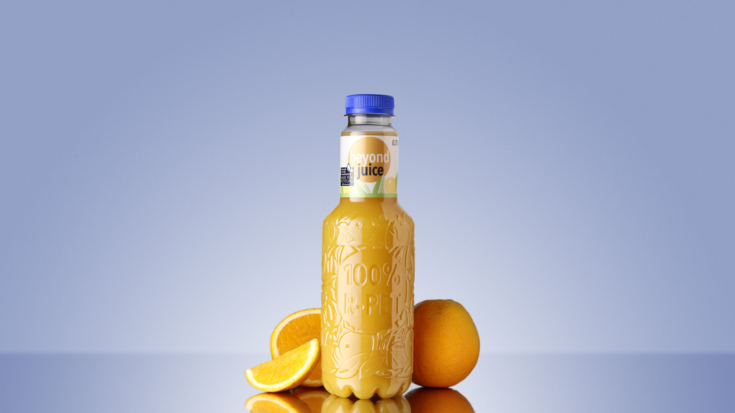 Aufgrund der FreshSafe-PET-Barrierelösung bietet „Beyond Juice“ laut Hersteller einen hohen Produkt- und Frischeschutz für sensible Getränke. Bild: KHS