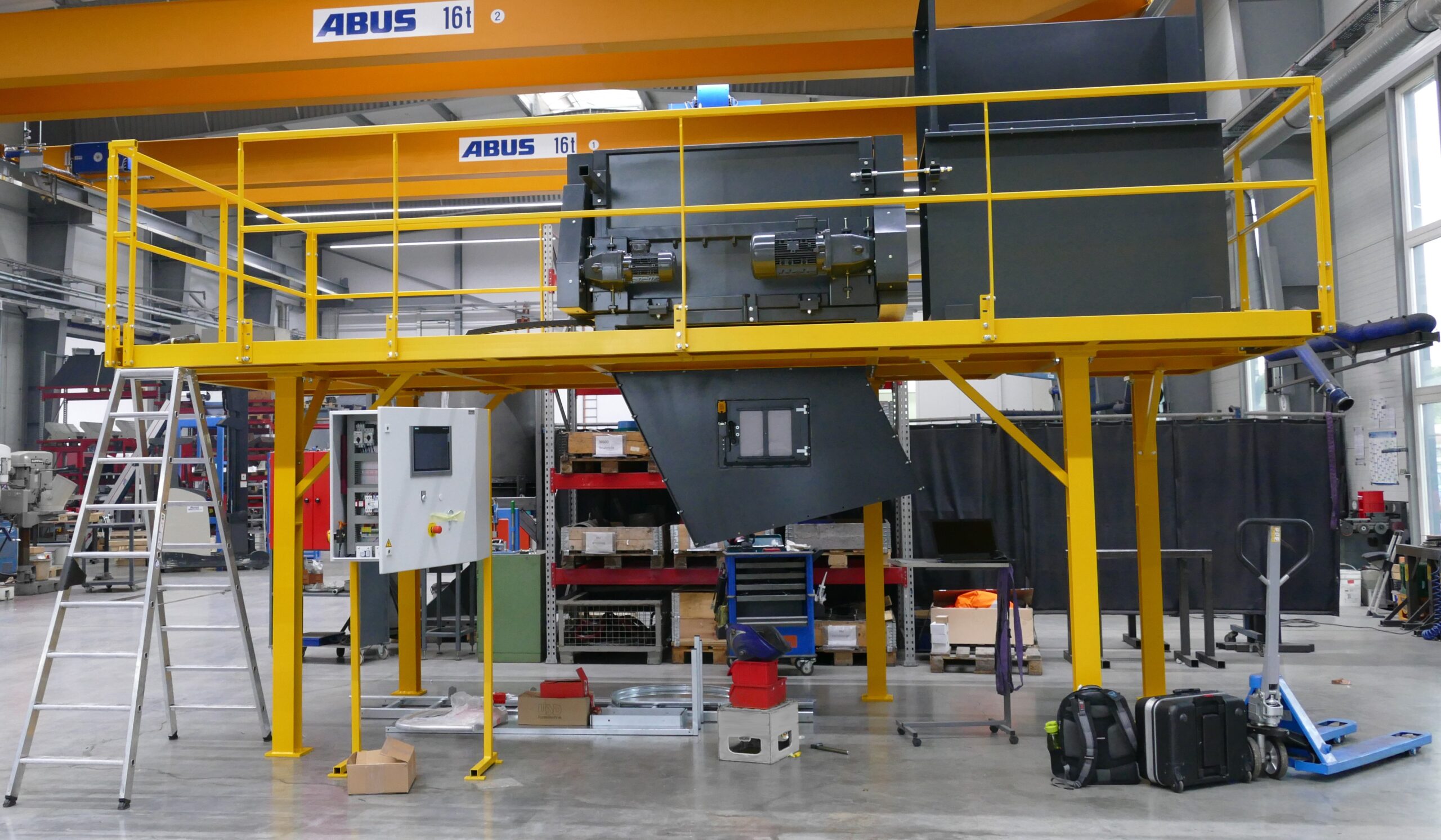 Der EKZ1400 von Erdwich bewältigt je nach Kartonagenmaterial bis zu  1.000 kg/h.
Bild: Erdwich Zerkleinerungs-Systeme GmbH