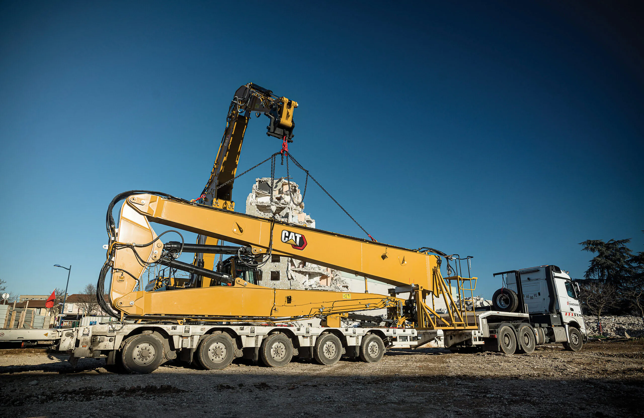 Neuer Abbruchbagger Cat 352 UHD