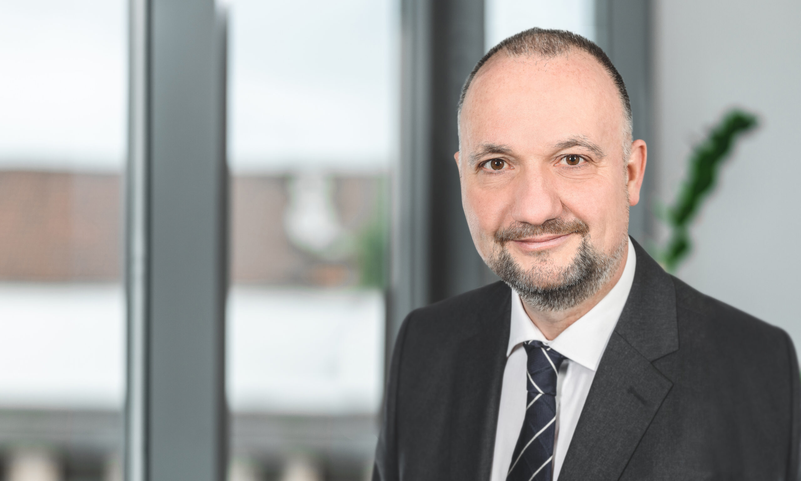 Dr. Joachim Manns