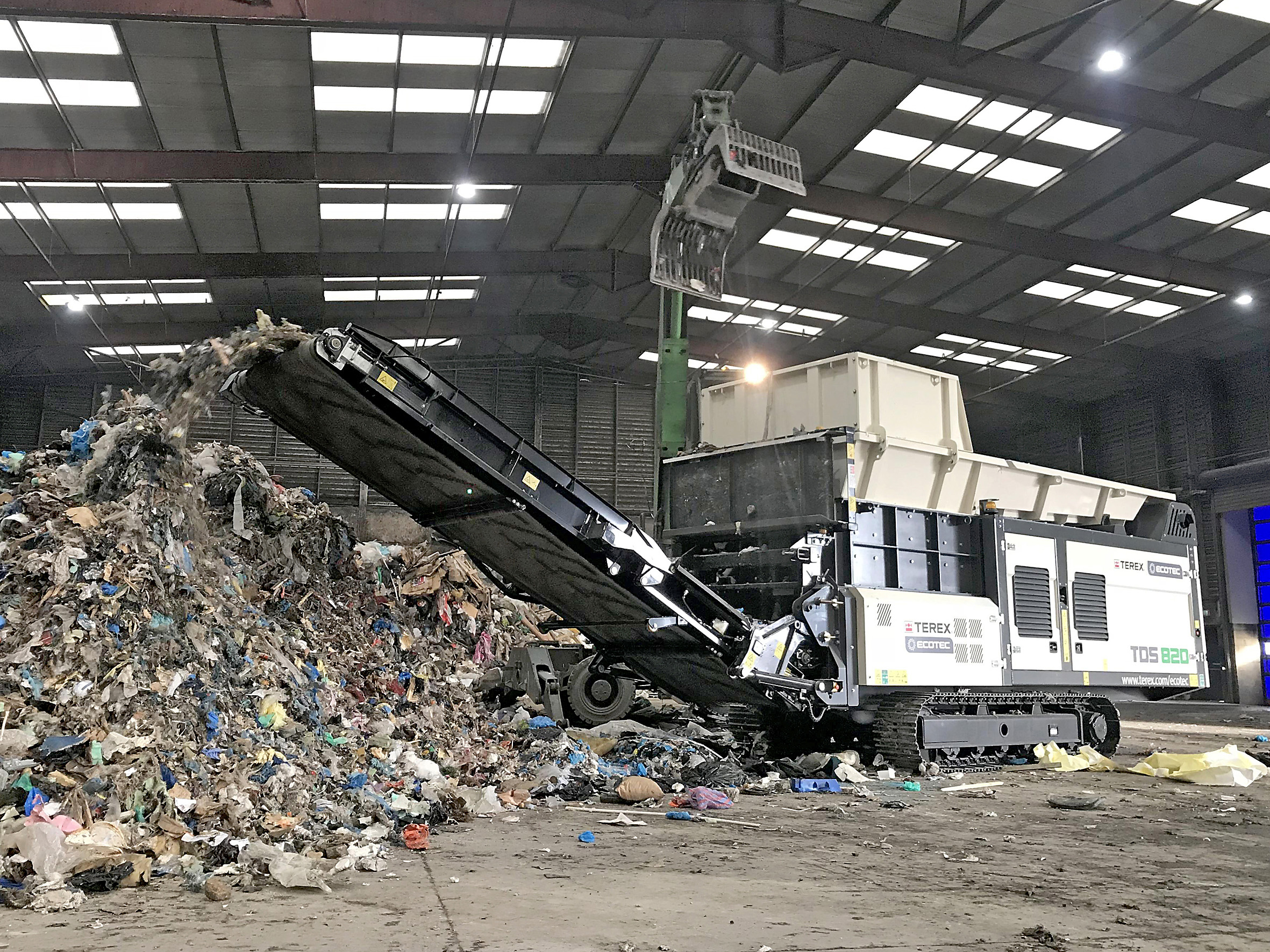 Aufgrund seiner Vielseitigkeit wurde der TDS 820 mit bi-direktionalem Doppelwellen-Schredder schnell zum meistverkauften Modell im Programm von Terex Ecotec. Bild: Terex Ecotec