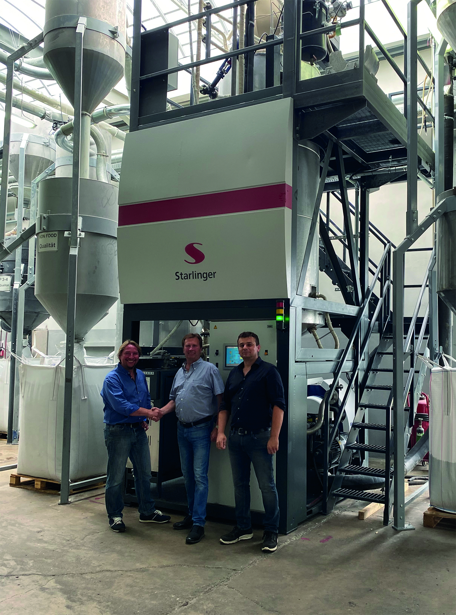 Christian Lovranich, Starlinger & Co. GmbH, mit Richard Wüllner und Andrzej Zajontz, Geschäftsführer der BTB PET-Recycling GmbH & Co. KG
