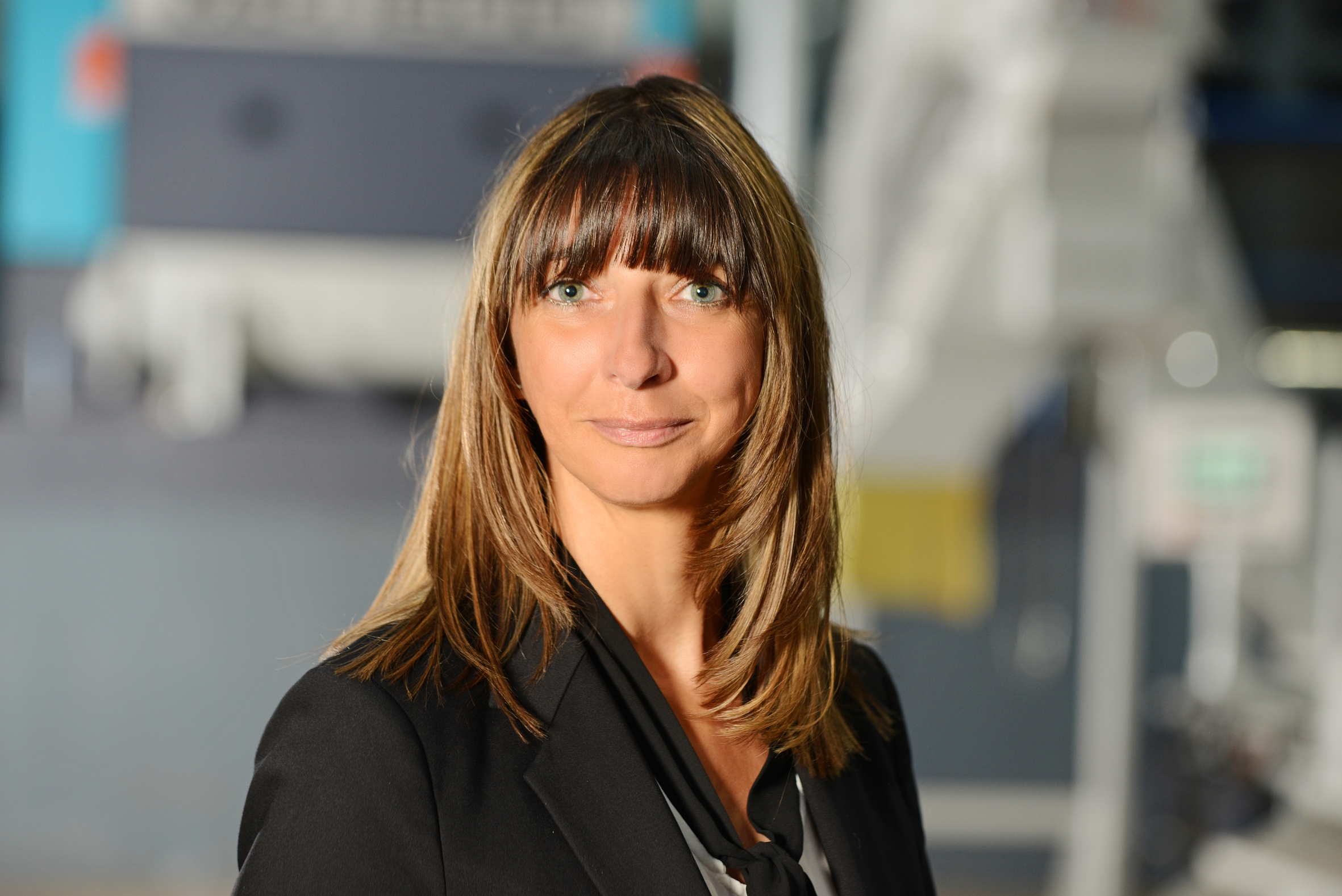 : Martina Schmidt, Leiterin des Geschäftsbereichs Recycling I Waste der Vecoplan AG: „Unsere Schredder bekommen durch verschiedene Konfigurationen fast alle Materialien klein.“ Bild: Vecoplan AG