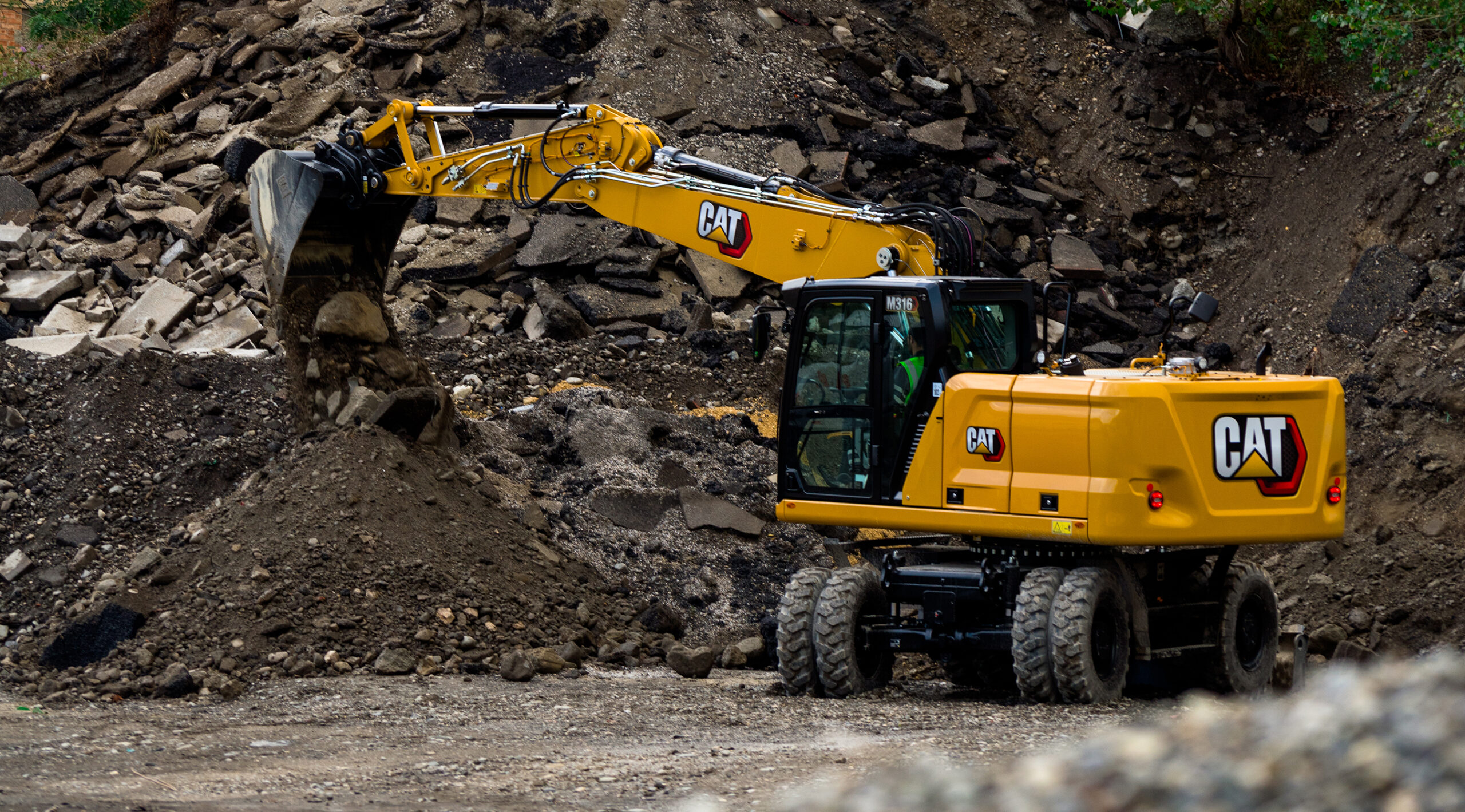 Wichtigste Merkmale aus Herstellersicht: die elektrohydraulische Vorsteuerung, mehr Platz und Komfort sowie vereinfachte Wartung. (Quelle: Caterpillar)