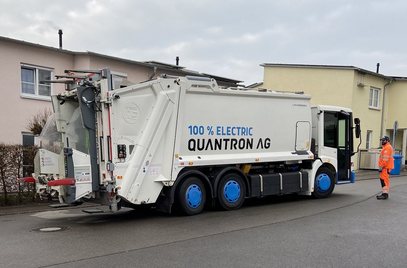 Das Müllfahrzeug der Quantron AG im Test-Einsatz bei den Entsorgungs-Betrieben der Stadt Ulm. Bild: Quantron