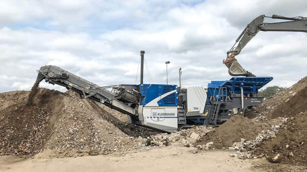 Die Mobicat MC 110(i) EVO2 ist für die erste Brechstufe konzipiert und wird im mittel-hartem bis hartem Naturstein und im Recycling eingesetzt. Bild: Kleemann