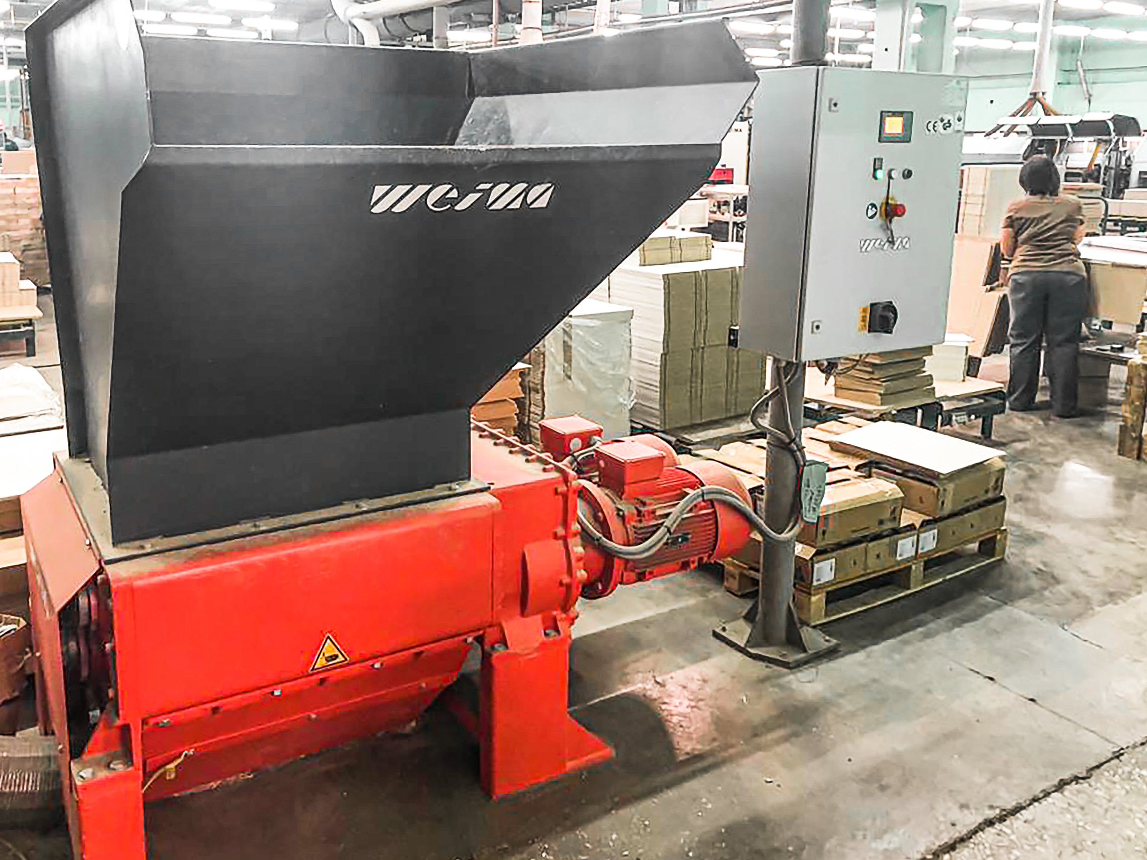 ZM 40 Shredder in den Produktionshallen von Lerom. Bild. WEIMA