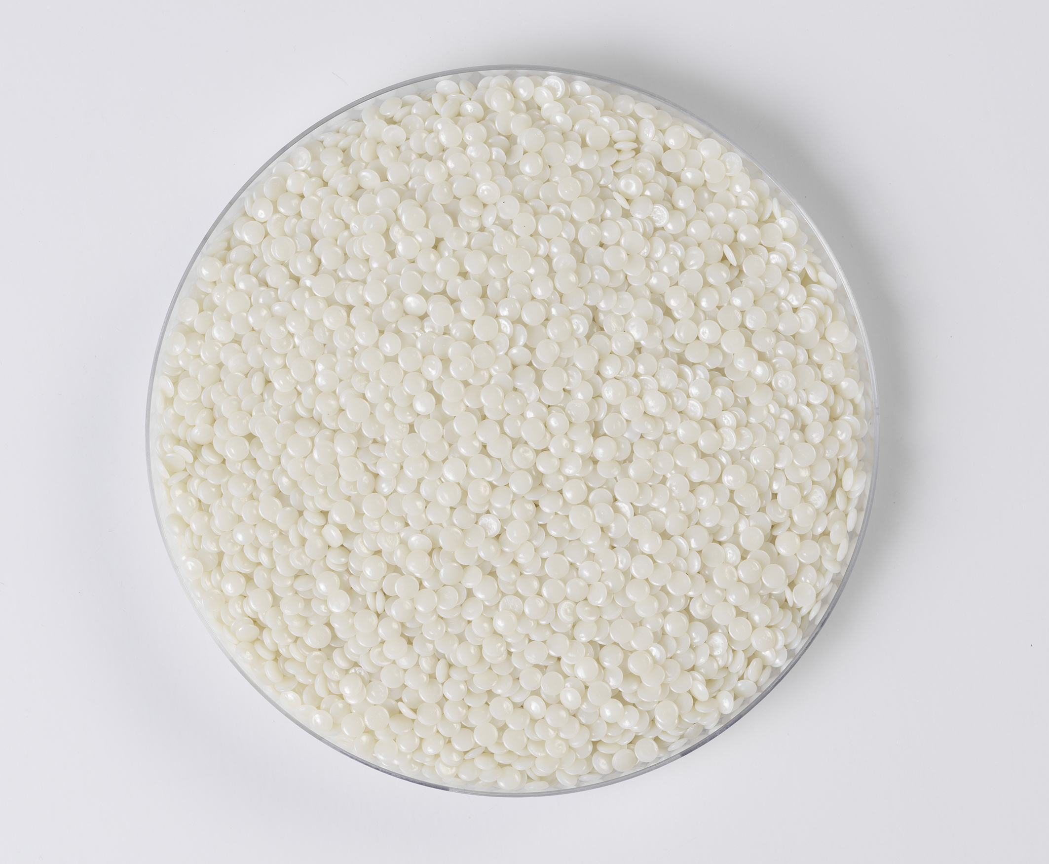 HDPE-Regranulat aus Milchflaschen und -kanistern Bild: Starlinger