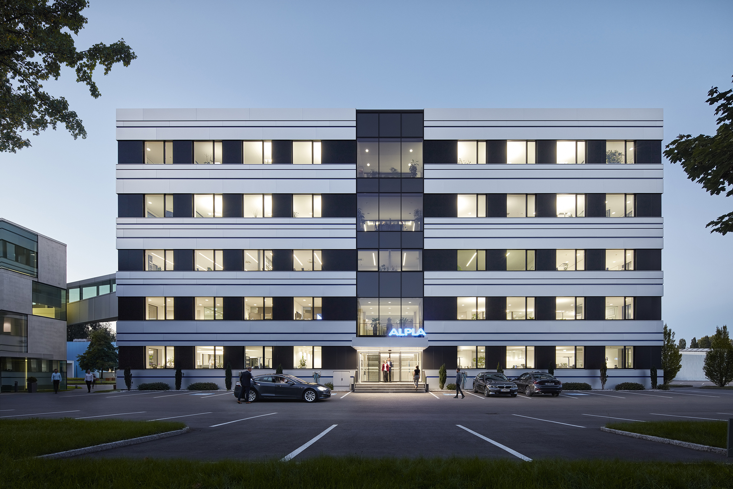Der Hauptsitz der ALPLA Group in Hard, Österreich. // The ALPLA Group headquarters in Hard, Austria.