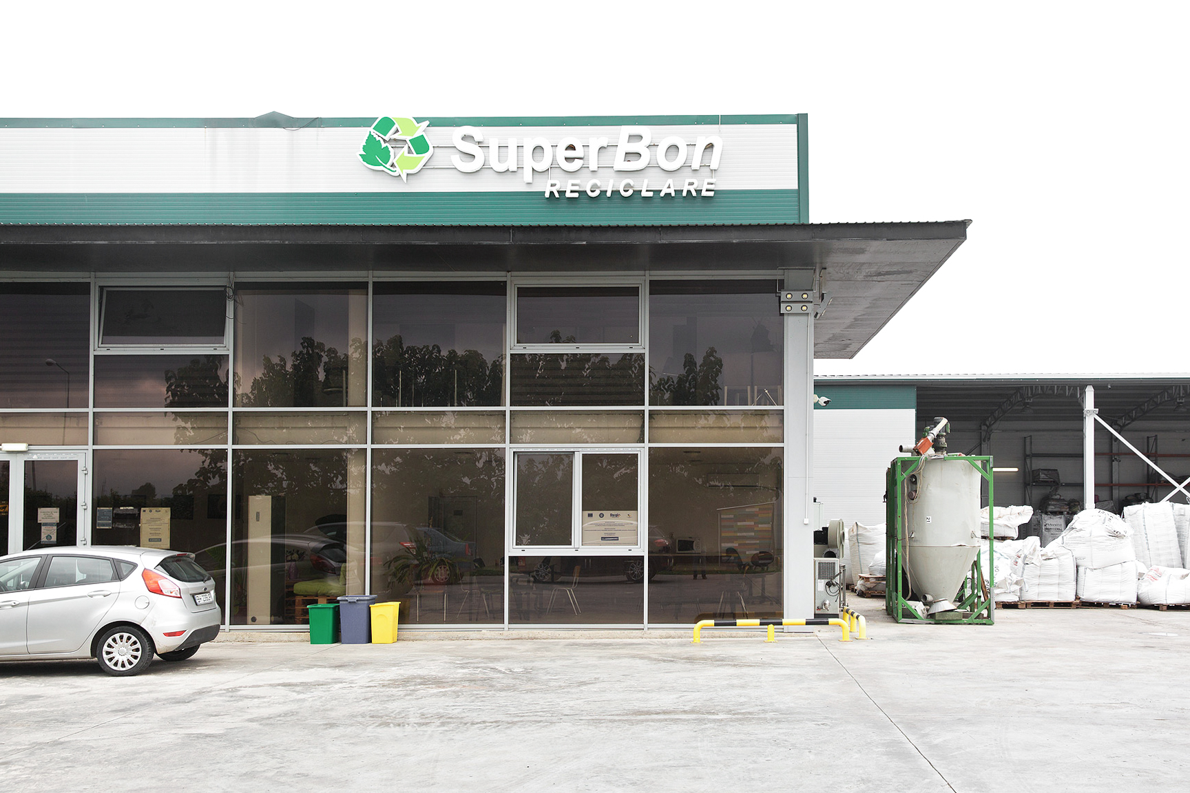 SuperBon Gebäude in Rumänien Bild: Weima
