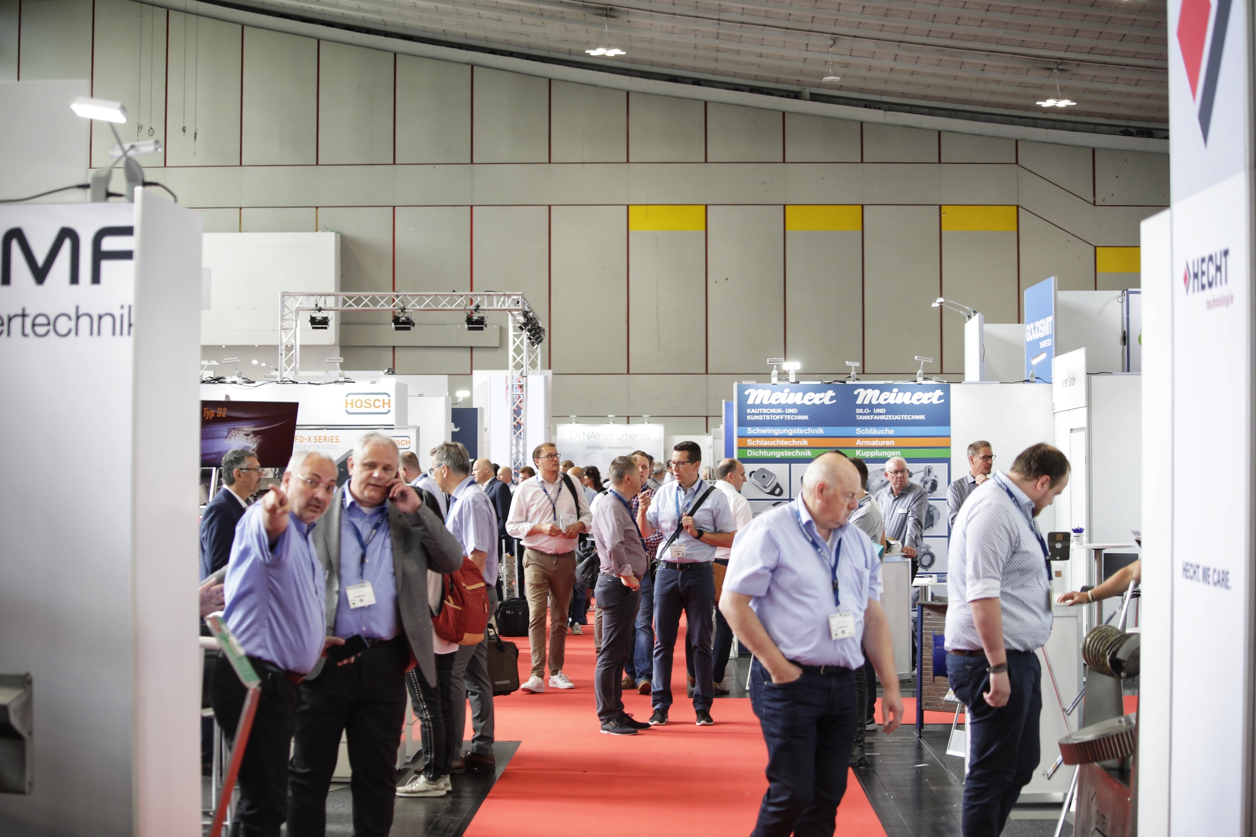 Mit rund 4.000 Fachbesuchern aus unterschiedlichen Branchen war das Fachmesse-Trio Solids & Recycling-Technik Dortmund und Pumps & Valves gut besucht. Bild: Easyfairs