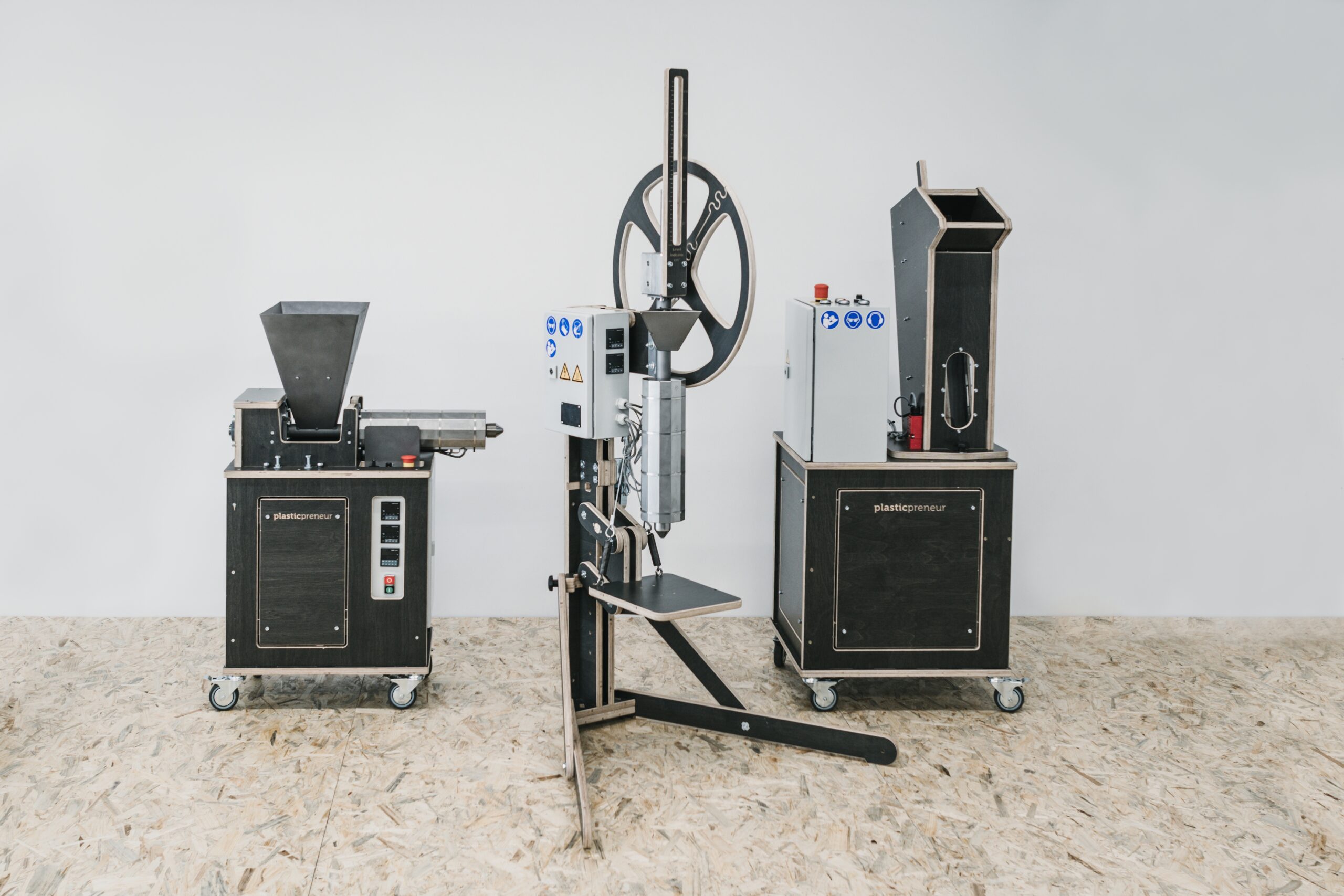 Shredder, Spritzgießeinheit und Extruder. Bild: Plasticpreneur