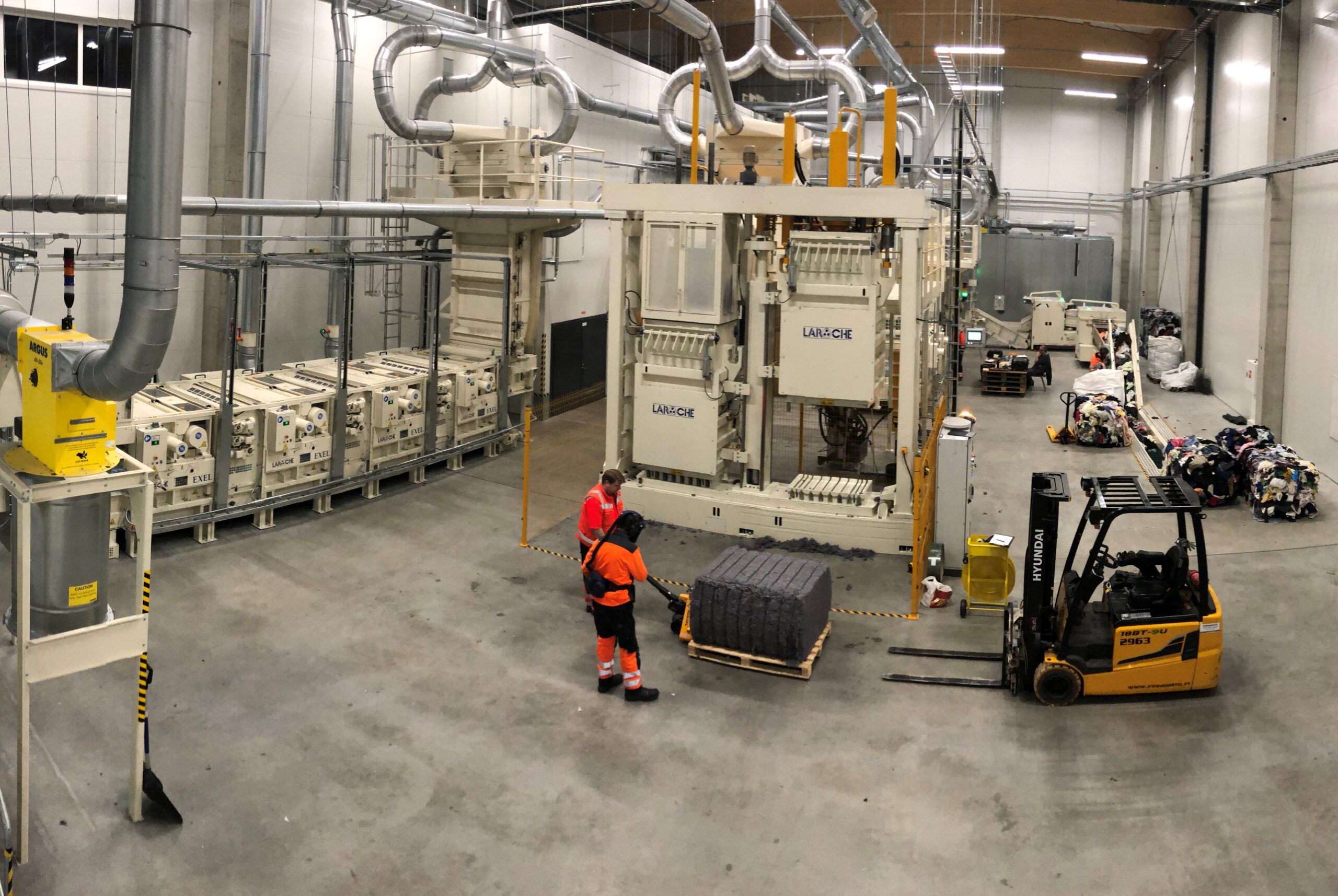 Komplette Andritz-Pilotlinie für das Recycling von Textilien im Werk von Lounais-Suomen Jätehuolto. Bild: Andritz