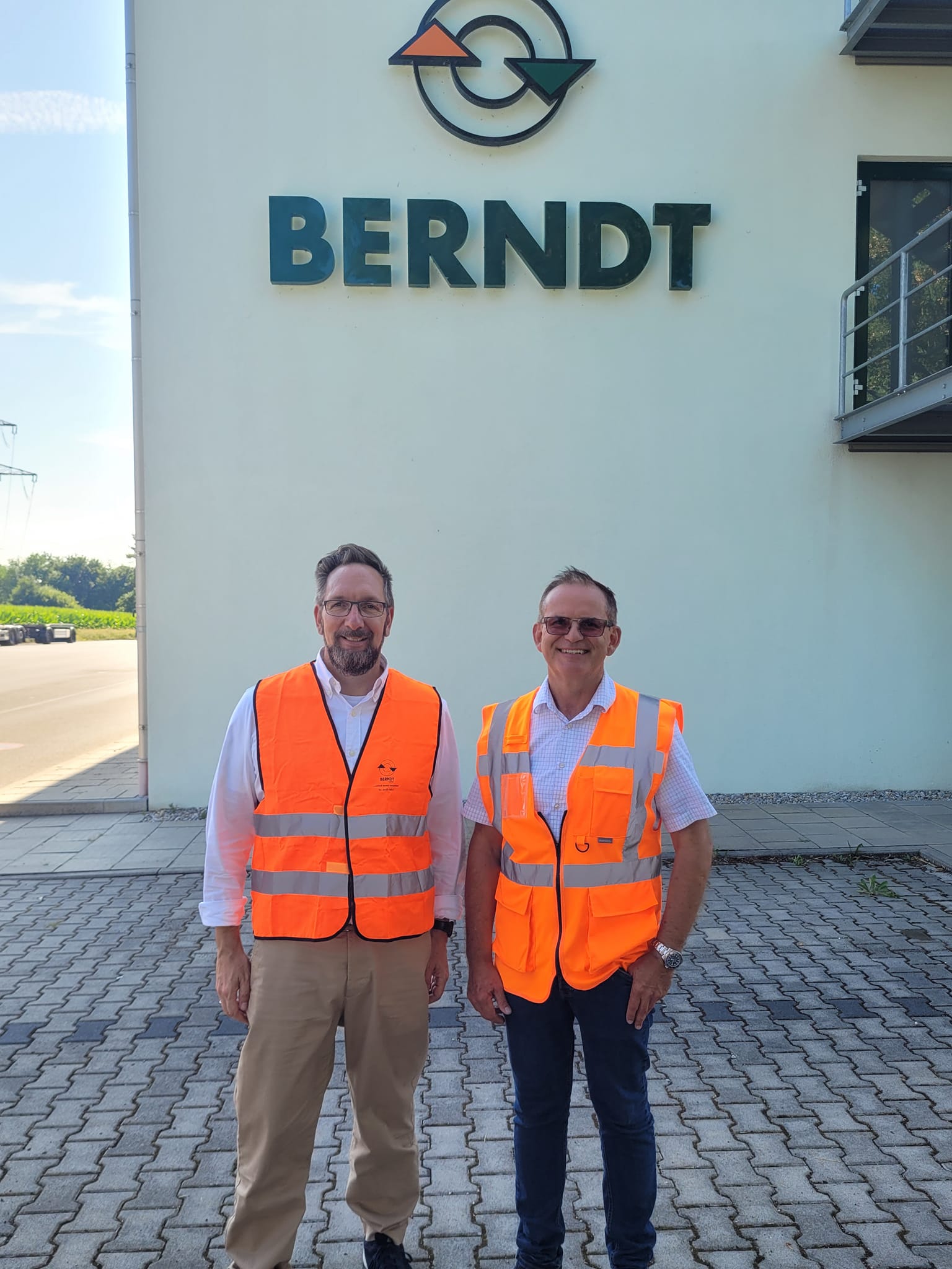 Rainer Berndt, Geschäftsführer Berndt GmbH (rechts) und VBS-Präsident Stefan Böhme. Bild: VBS