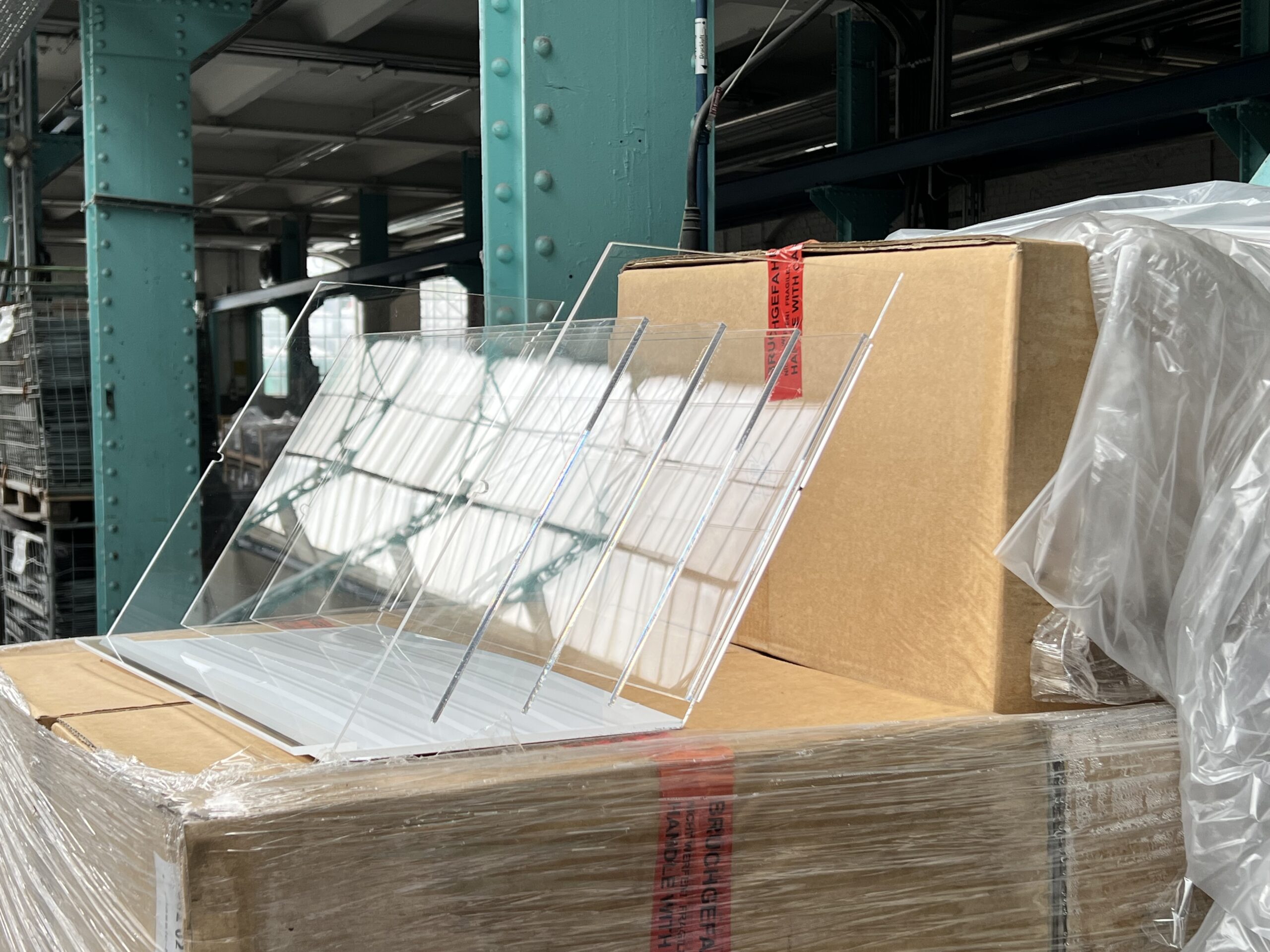 Displays von Rössler Papier / Bild: Pekutherm Kunststoffe GmbH