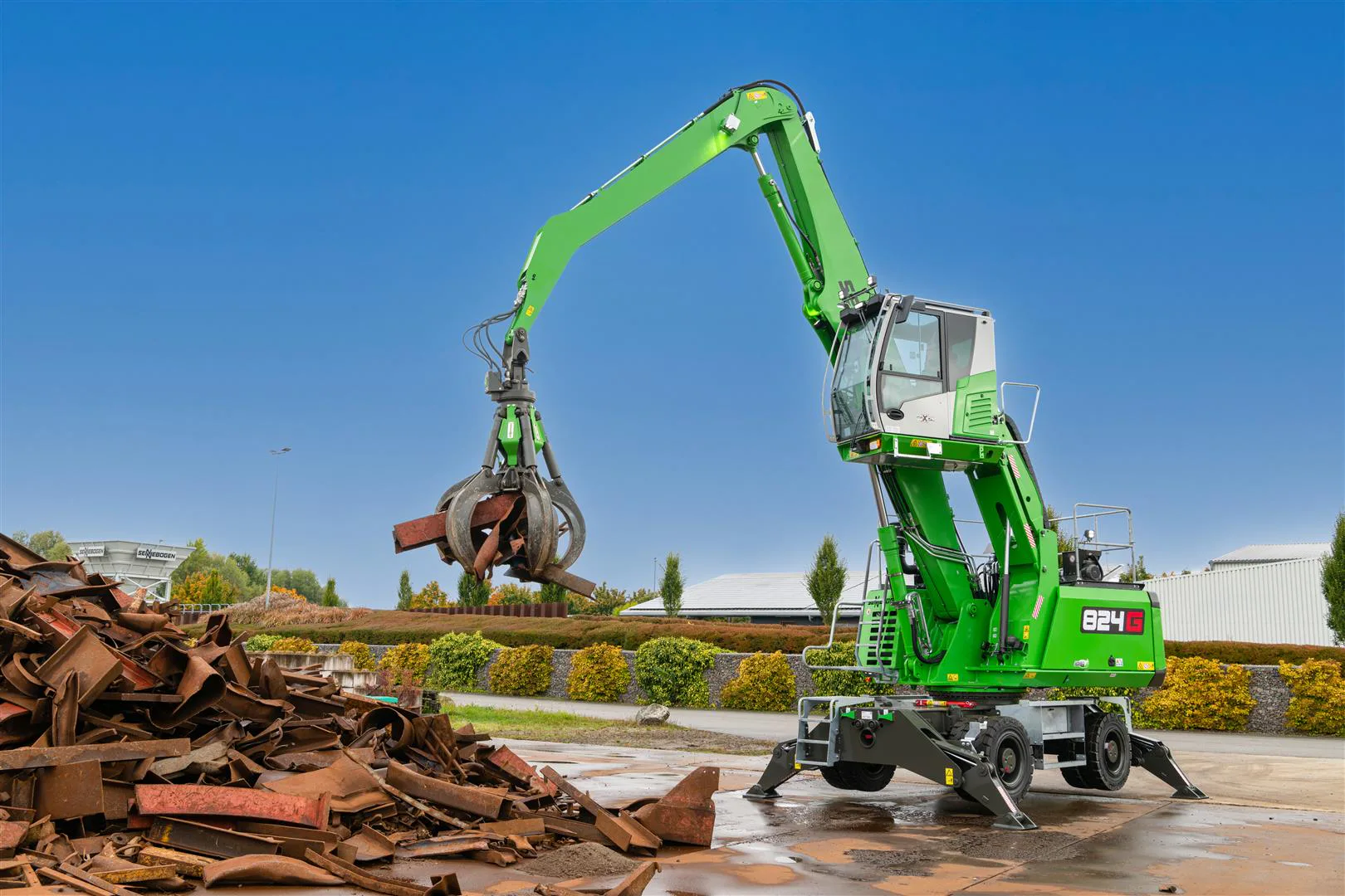 Sennebogen 824 G: Neuer Umschlagbagger für das Recycling