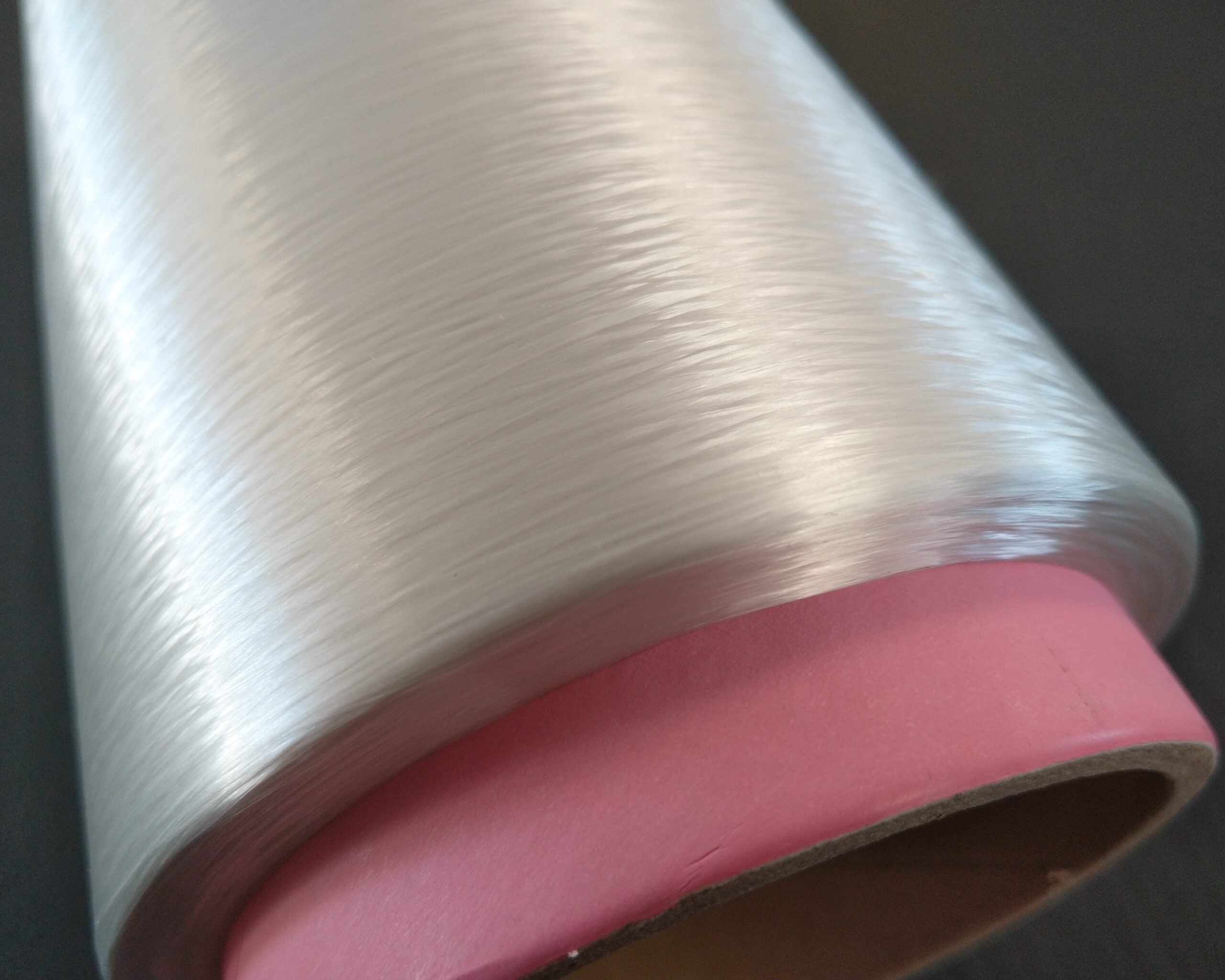 Polyester-Garn aus recycelten Monomeren. Bild: TITK