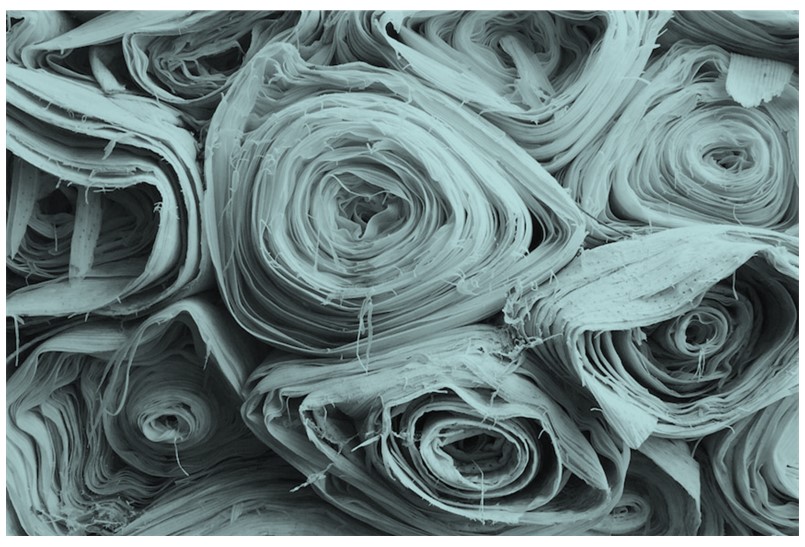 Das Projekt „Transform Textile Waste into Feedstock“ soll künftig hochwertige Rohstoffe aus nicht tragbaren Textilabfällen in großem Umfang verfügbar machen. Geleitet wird das im Rahmen der ReHubs-Initiative aufgesetzte Projekt von Texaid und namhaften Stakeholdern der textilen Wertschöpfungskette. Copyright: Texaid