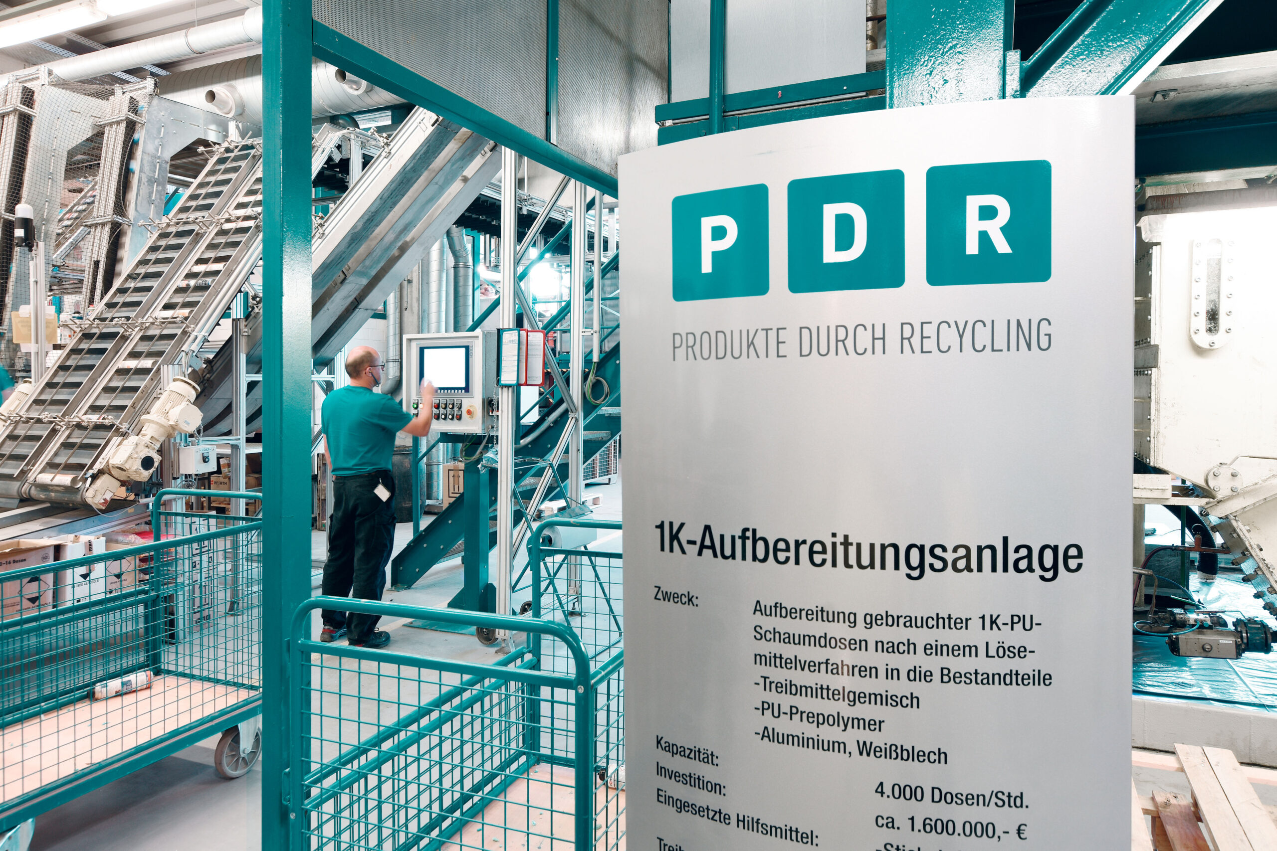 Seit 30 Jahren recycelt PDR Bauschaumdosen. Copyright: PDR