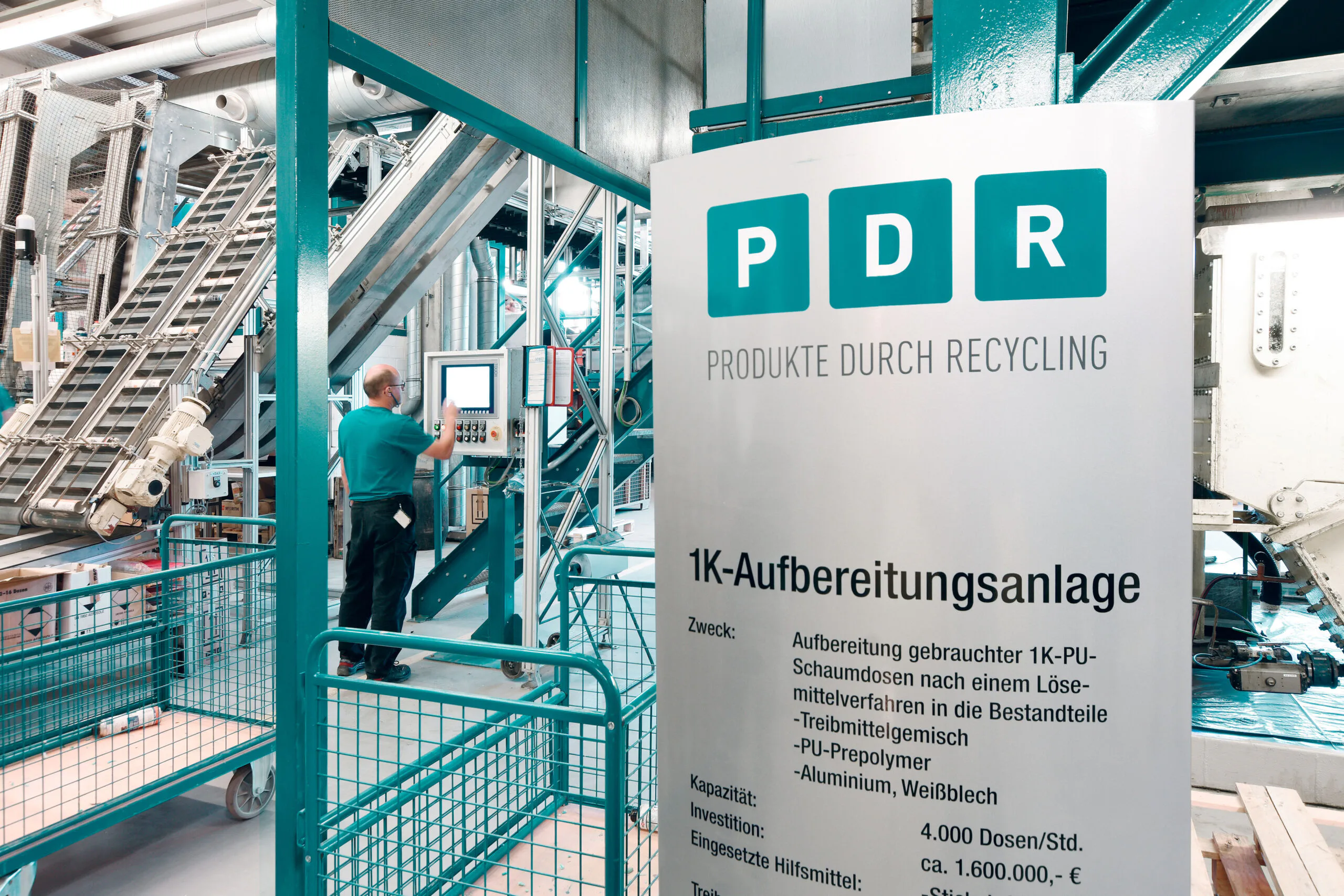 Seit 30 Jahren recycelt PDR Bauschaumdosen. Copyright: PDR