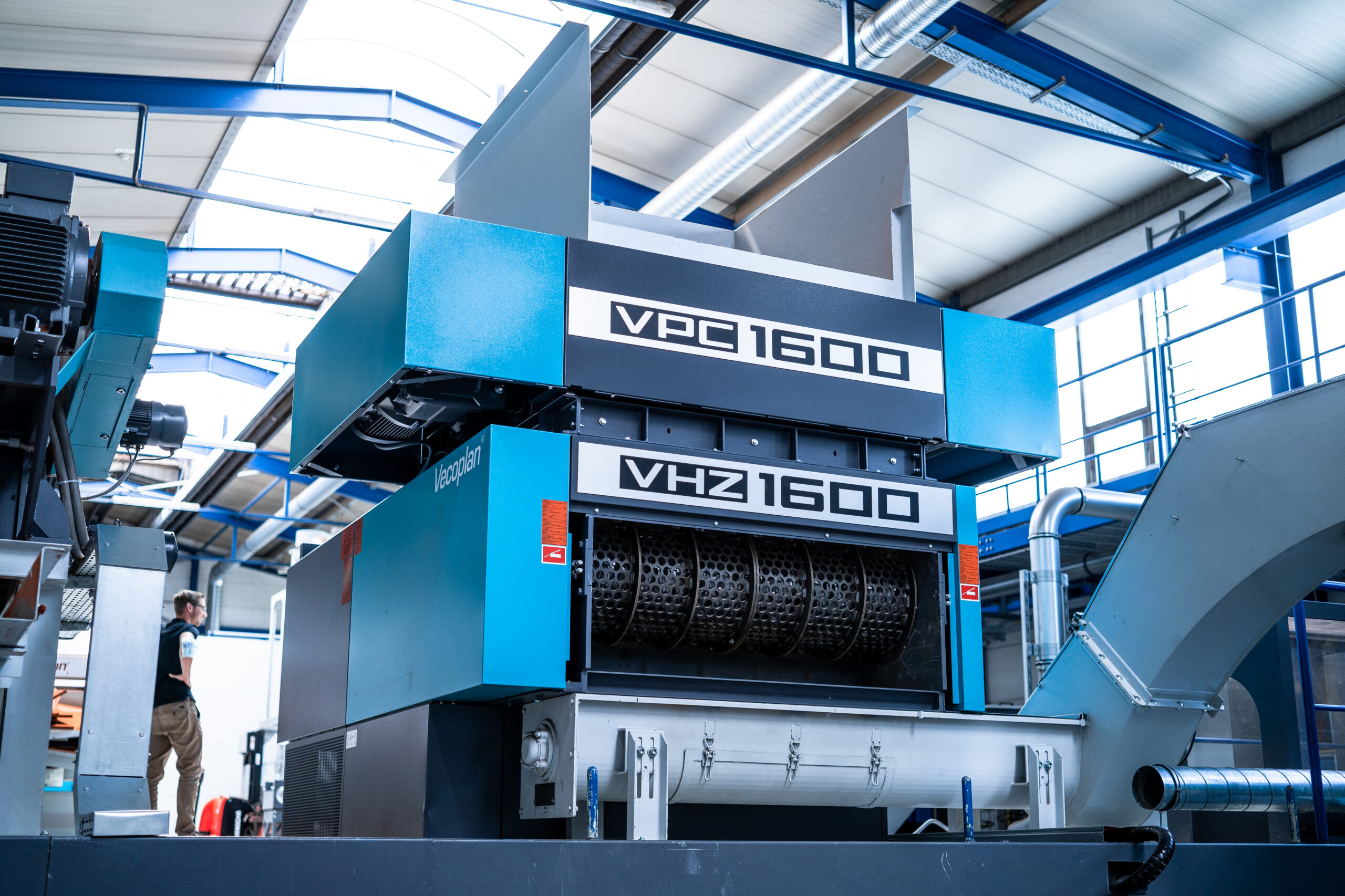 Der Vecoplan Pallet Crusher VPC 1600 bildet mit dem VHZ 1600 eine Einheit für die Zerkleinerung von großvolumigen Holzteilen. Copyright: Vecoplan AG