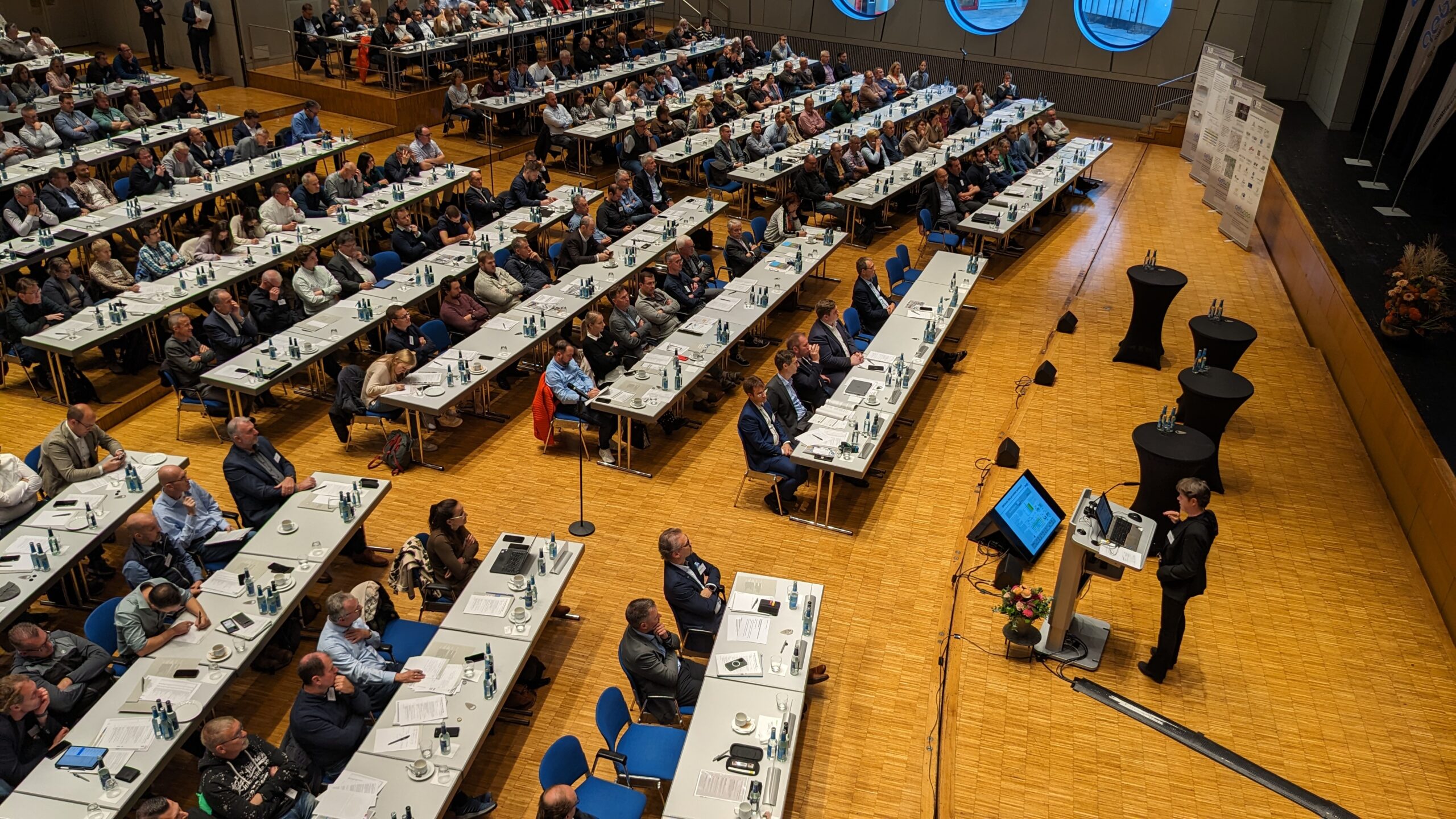 365 Teilnehmende lauschten unter anderem den Worten von Christa Szenkler, Vorsitzende der Fachgruppe Recycling-Baustoffe und Boden im ISTE – eine neue Rekordteilnehmerzahl. Copyright: ISTE/ M. Moster
