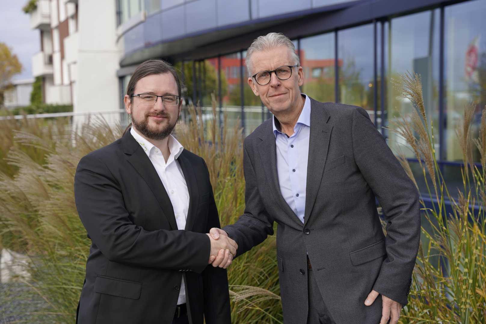 Pascal Klein, CEO Pyrum Innovations AG, und Jürgen F. Ephan, Geschäftsführer Remondis Recycling GmbH & Co. KG, Copyright: Pyrum