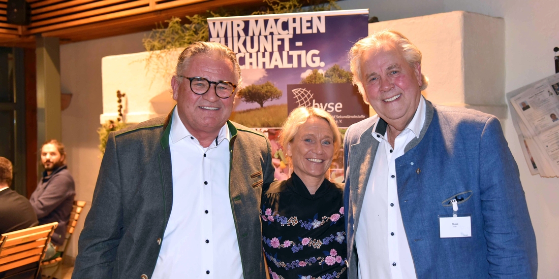 Zufriedene Gesichter beim bvse-Neujahrsempfang. Bild (v.l.n.r.): bvse-Hauptgeschäftsführer Eric Rehbock, bvse-Landesvorsitzende Christiane Neuhaus und Neujahrsredner Albert Duin (FDP)