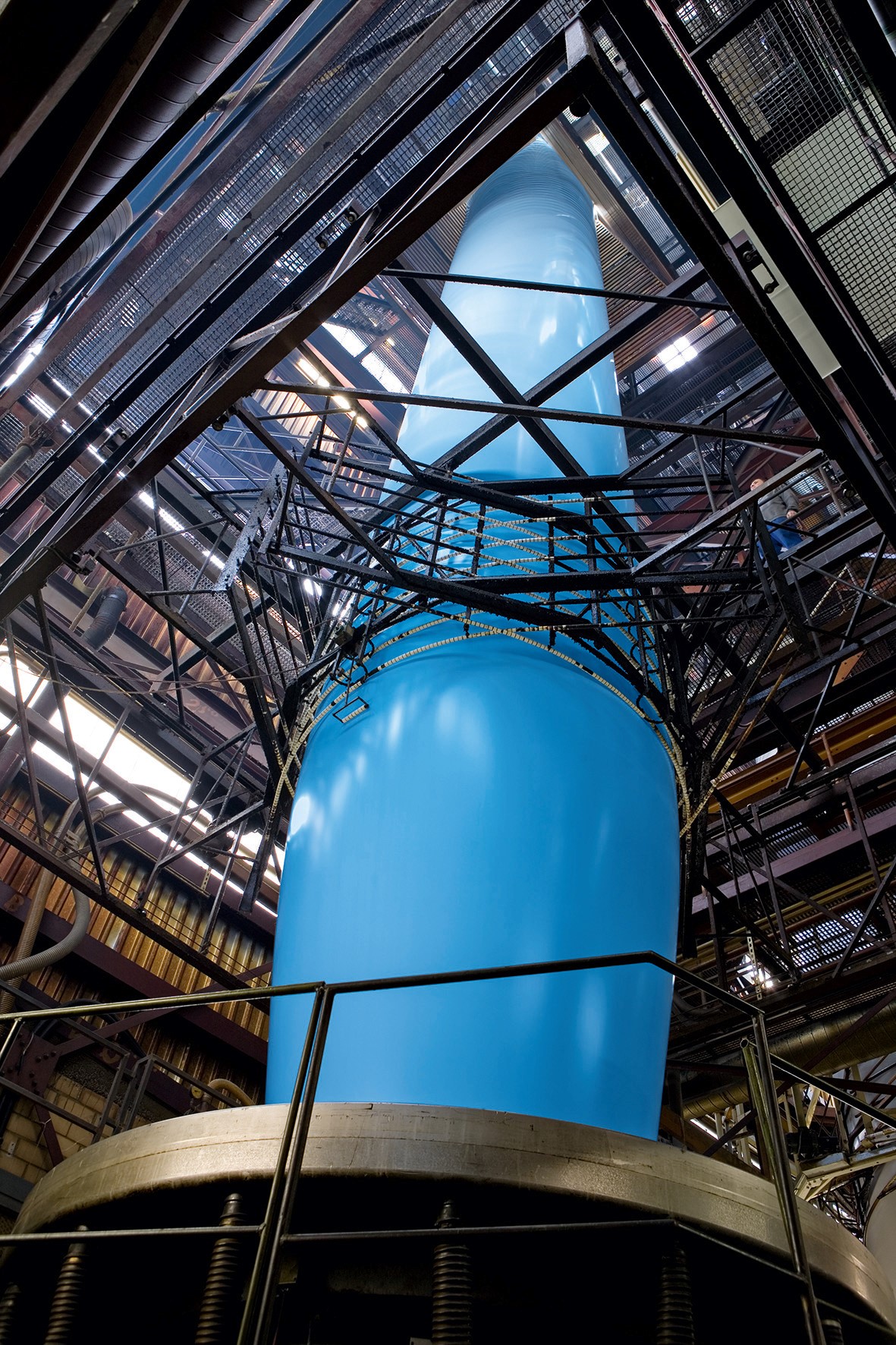 Mithilfe modernster Technik stellt die Emil Deiss KG Abfallsäcke für die unterschiedlichsten Bedürfnisse her. Jetzt nutzt sie auch Systalen-Rezyklate vom Grünen Punkt als Rohstoff. Copyright: Emil Deiss KG