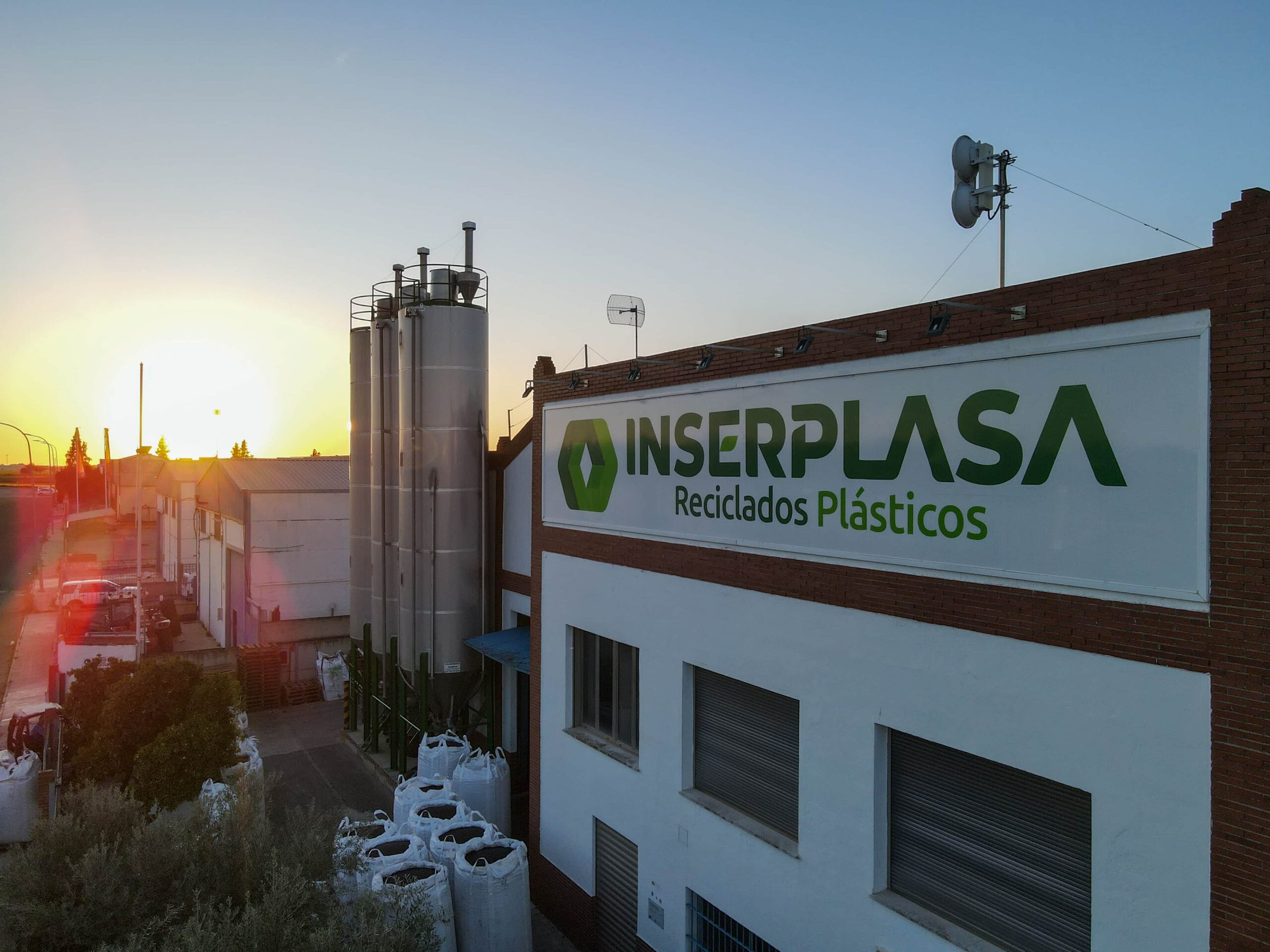 Inserplasa wurde von zwei Jugendfreunden gegründet und steht heute für innovatives Kunststoffrecycling in Spanien. Copyright: Steinert GmbH