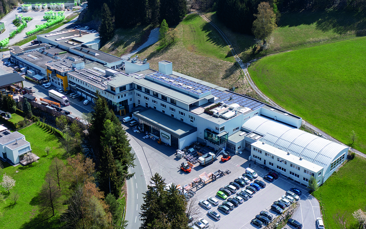 Das Hauptgebäude der Untha shredding technology in Kuchl bei Salzburg. Copyright: Untha