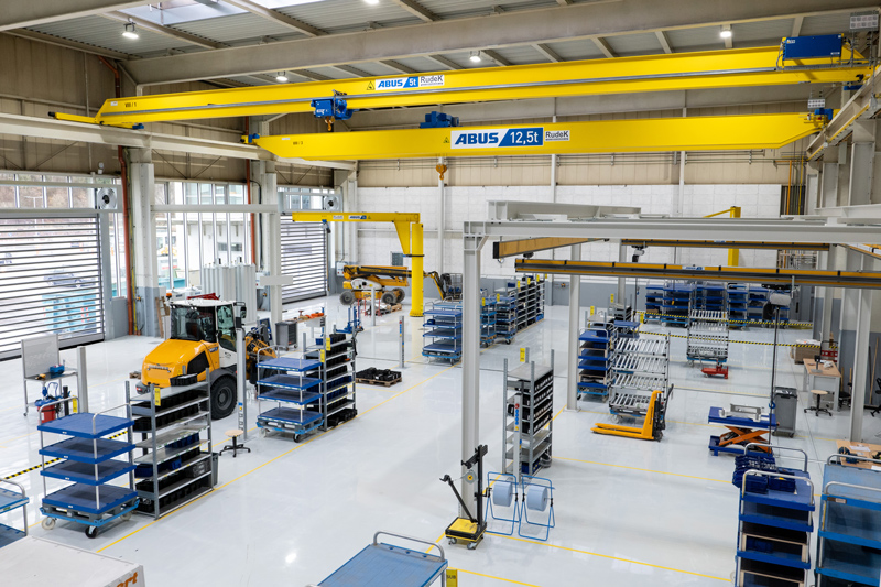 Kurz vor Produktionsstart: die neue Montagehalle für den batterieelektrischen Liebherr-Radlader L 507 E. Copyright: Liebherr
