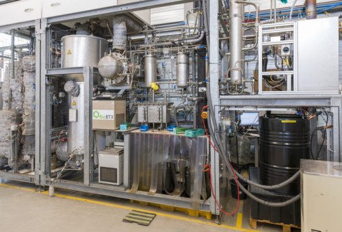 Nach der erfolgreichen Hochskalierung in den vergangenen Jahren ist die Demonstrations-Anlage ein wichtiger Zwischenschritt, bevor die Technologie im industriellen Maßstab eingesetzt wird. Copyright: Covestro
