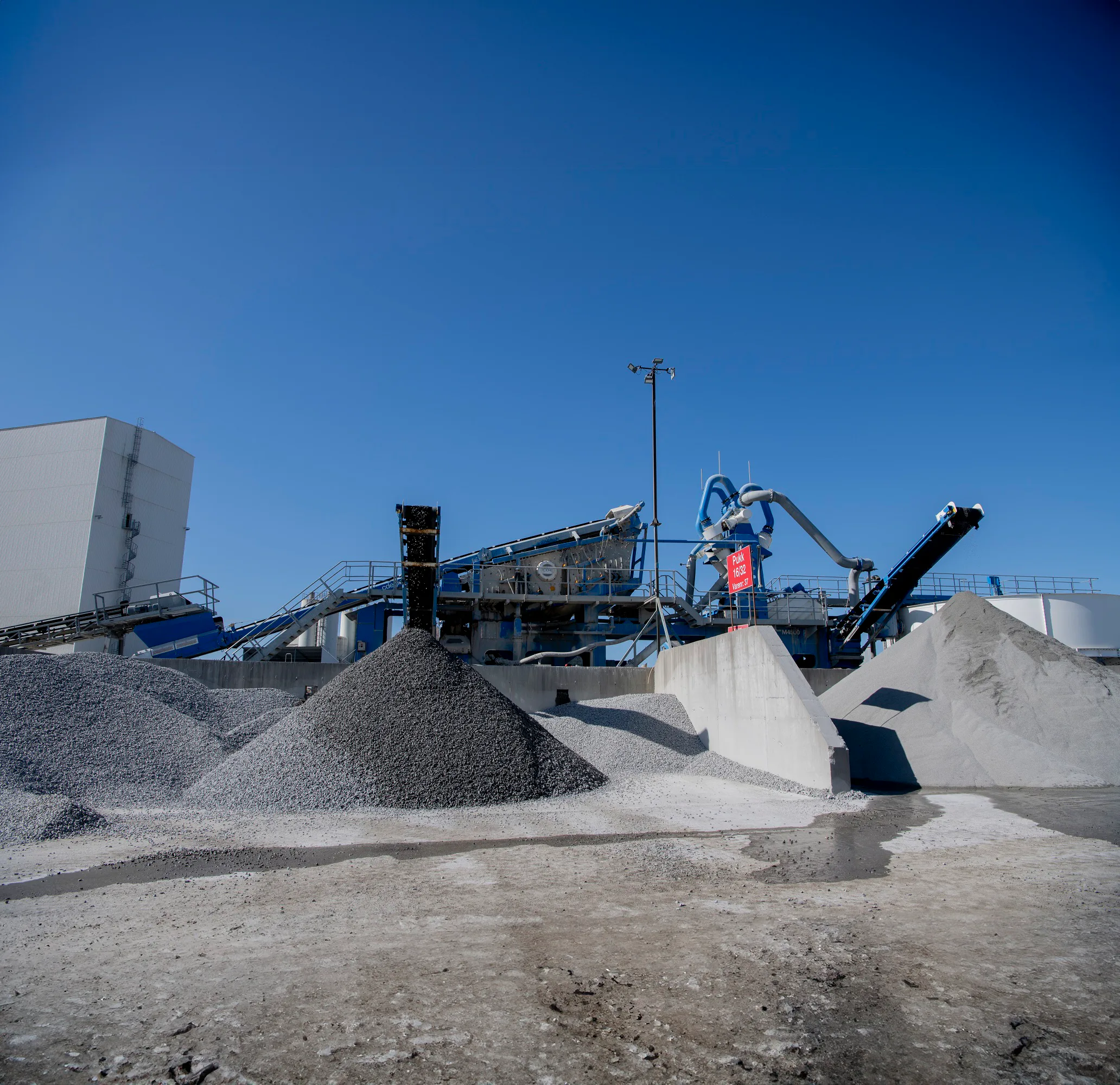 Umwandlung von Steinbruch-Nebenprodukten:Die Nassaufbereitungstechnologie verwandelt minderwertige Nebenprodukte aus Steinbrüchen in hochwertige Materialien, die sich sehr profitabel vermarkten lassen. Copyright: CDE
