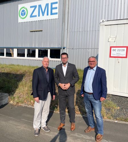 V.l.n.r.: bvse-Vizepräsident Bernhard Jehle, MdB Björn Simon (CDU) und bvse-Hauptgeschäftsführer Eric Rehbock trafen sich zum fachlichen Austausch bei der  ZME Elektronik Recycling GmbH in Heuchelheim Copyright: bvse