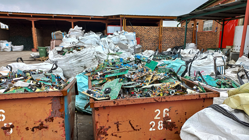 Südafrika sieht sich mit ähnlichen Herausforderungen im Elektroschrott-Recycling konfrontiert wie viele Schwellenländer: Die Mengen an Elektroabfall steigen, die Entsorgung und das Recycling sind aber häufig unzureichend oder unsicher. Copyright: Empa