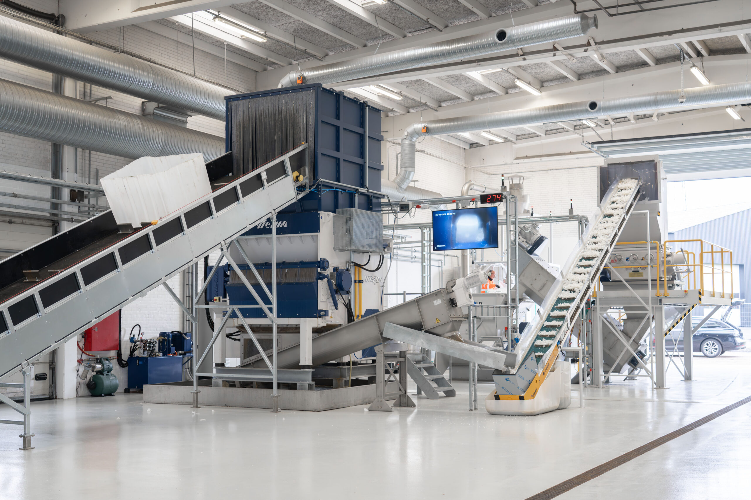 Die brandneue Recyclinglinie: Ein Weima W5.18, ein Granulator und eine Friktionswaschanlage. Copyright: Weima