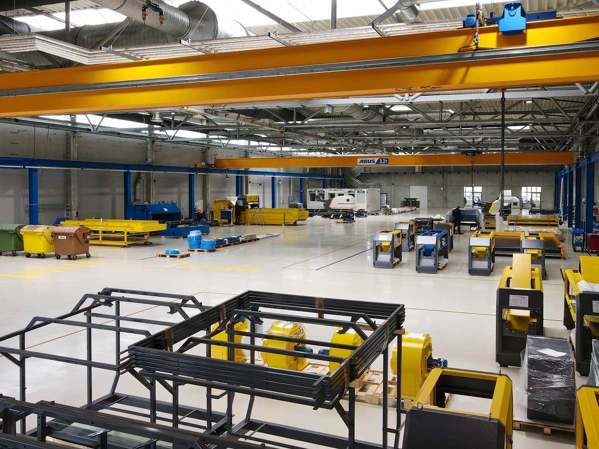 Blick in die neue Produktionshalle der Steinert UniSort GmbH. Copyright: Steinert