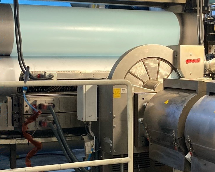 SFneos-Filtriersystem in der Produktionslinie für PVC-Folien bei Renolit. Copyright: Gneuss